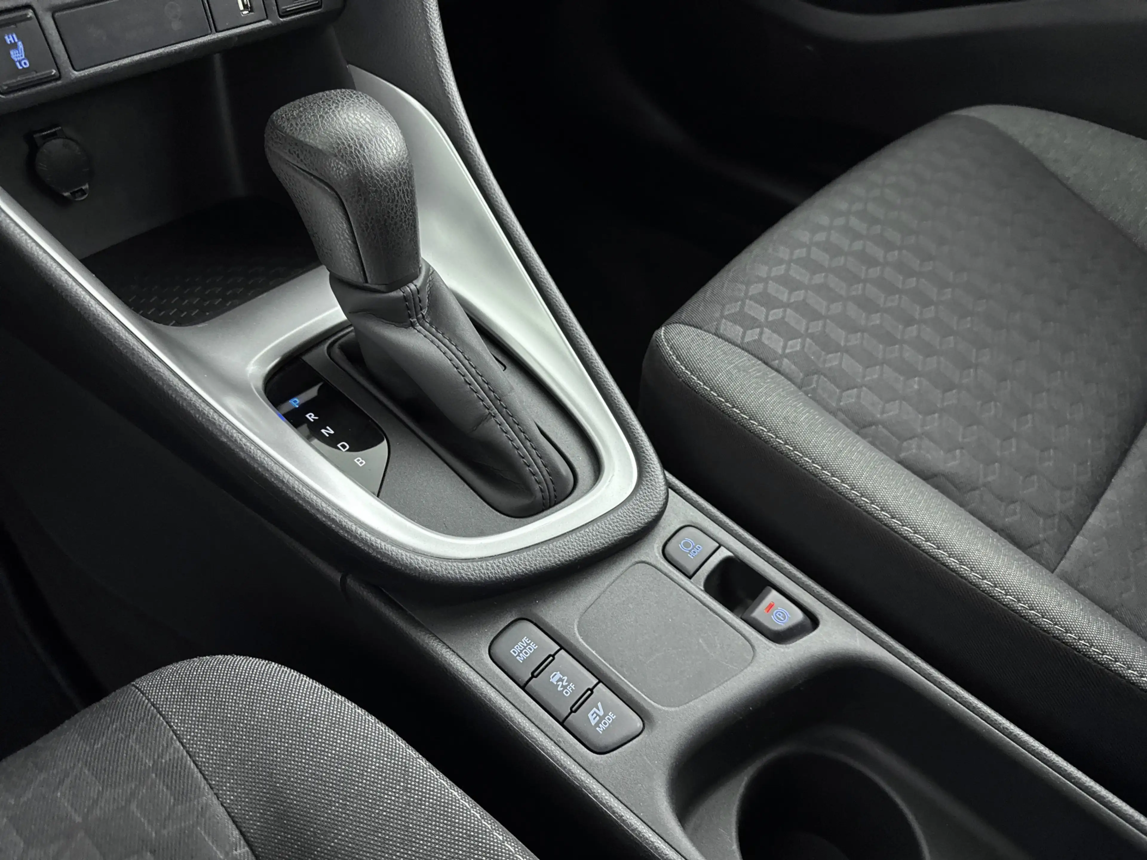 Toyota Yaris 1.5 Hybrid 115 First Edition | Apple Carplay/Andro — photo 10