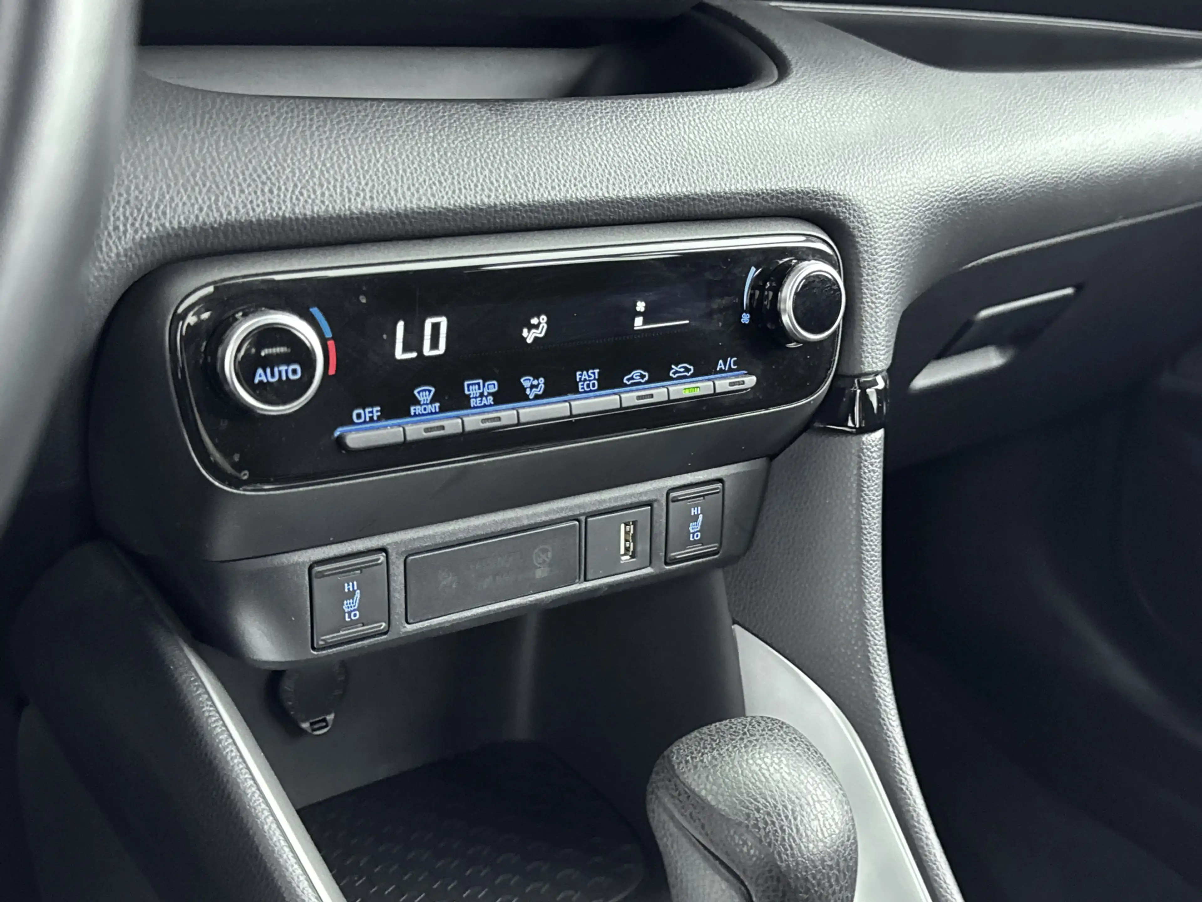 Toyota Yaris 1.5 Hybrid 115 First Edition | Apple Carplay/Andro — photo 9