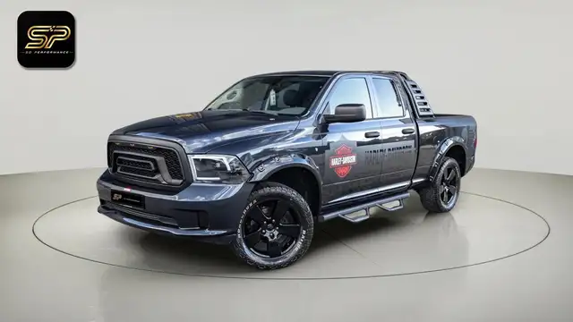 Dodge RAM Crew Cab 4x4 V8 HEMI