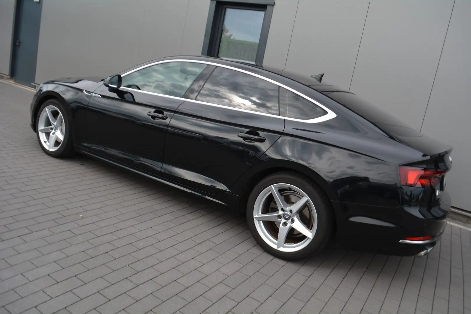 Audi A5 Sportback 40 TDI sport-virtualCP Schwarz - 2