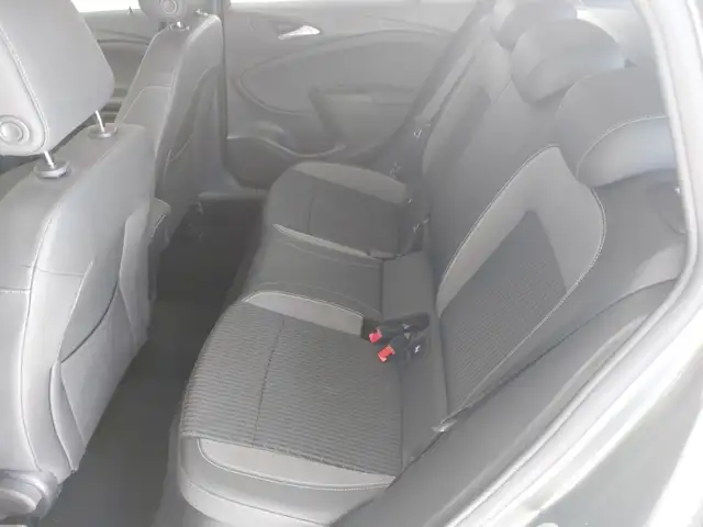 Opel Astra view 11