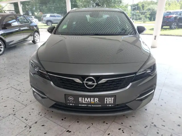 Opel Astra view 8