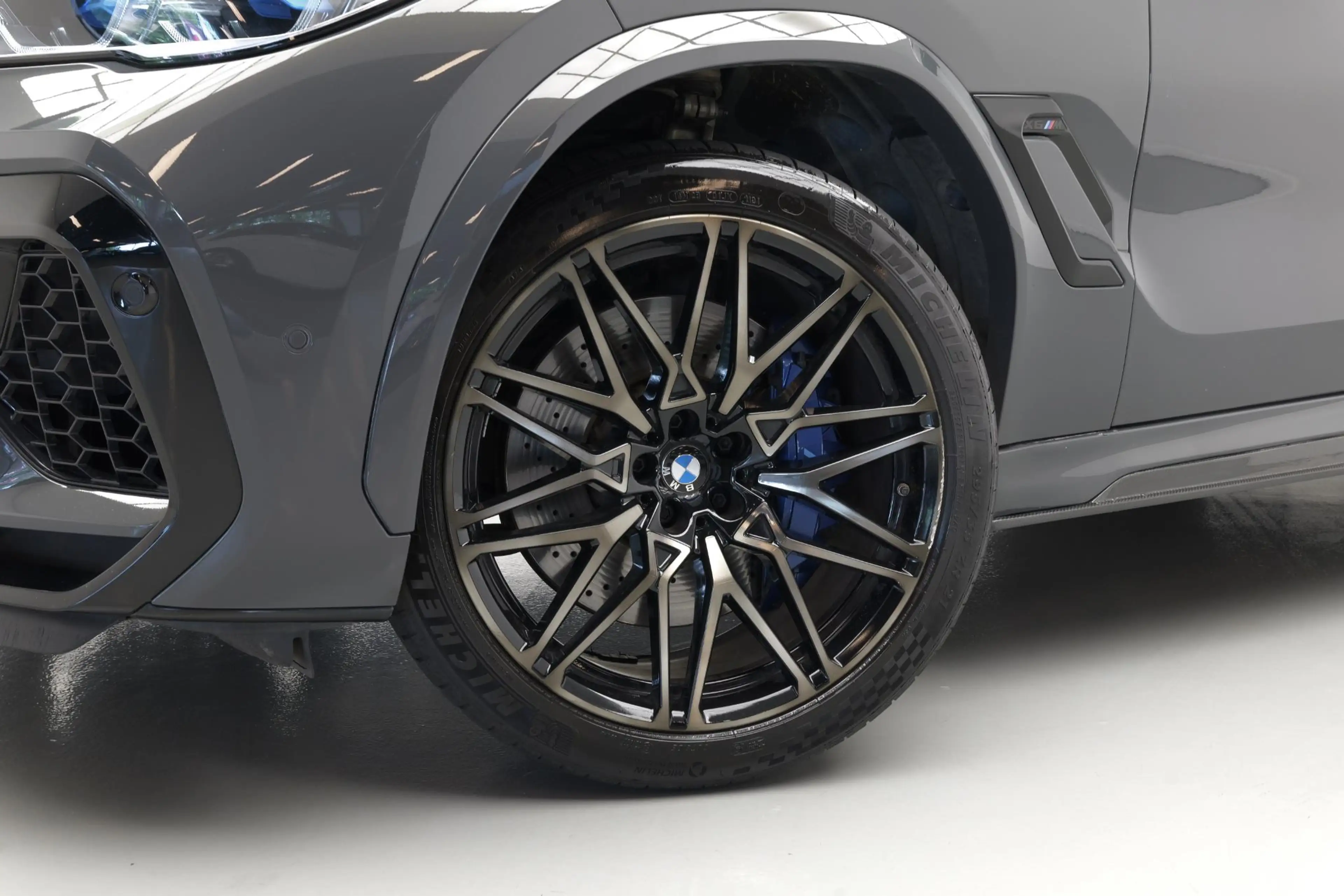 BMW X6 M Competition |Pano|FULL Carbon|DravitGrau|Dealer.on — photo 38
