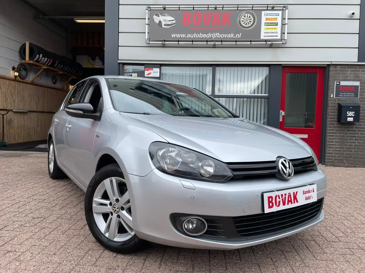 Volkswagen Golf 1.2 TSI MATCH Luxuryline Grijs - 1