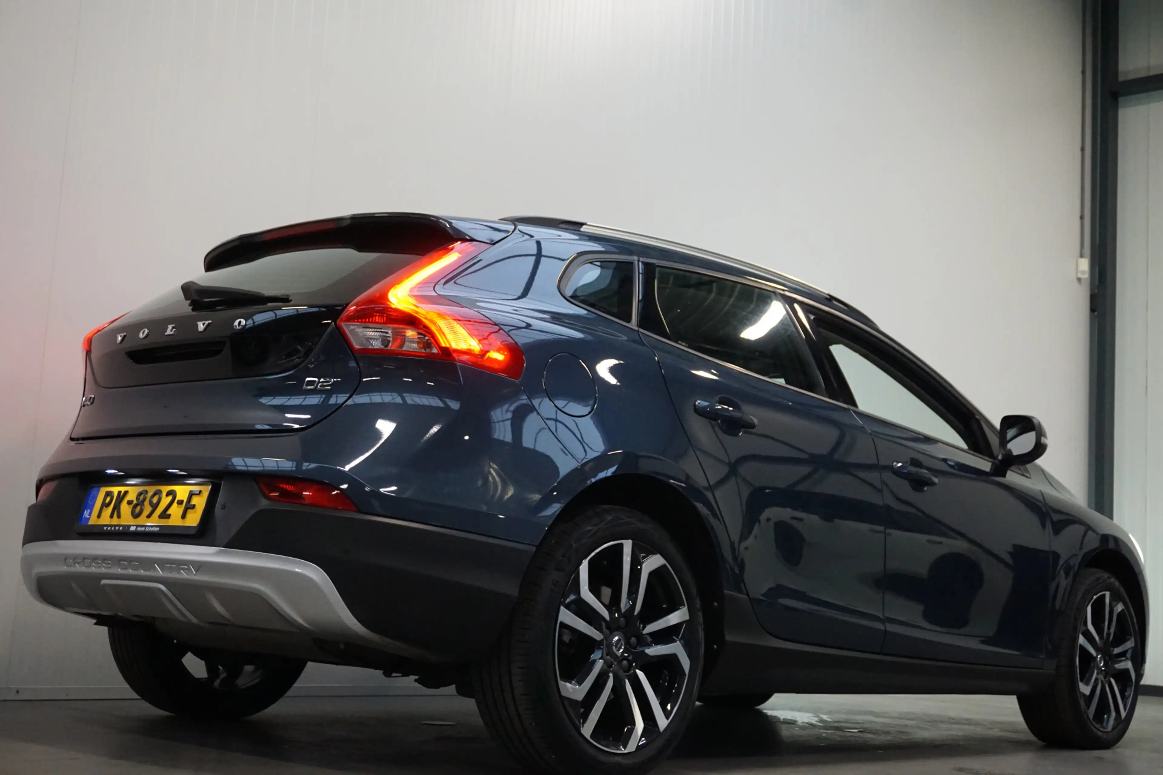 Volvo V40 Cross Country 2.0 D2 Nordic+ AUTOMAAT! LEER NAVI STAND. K. CRUIS — photo 24