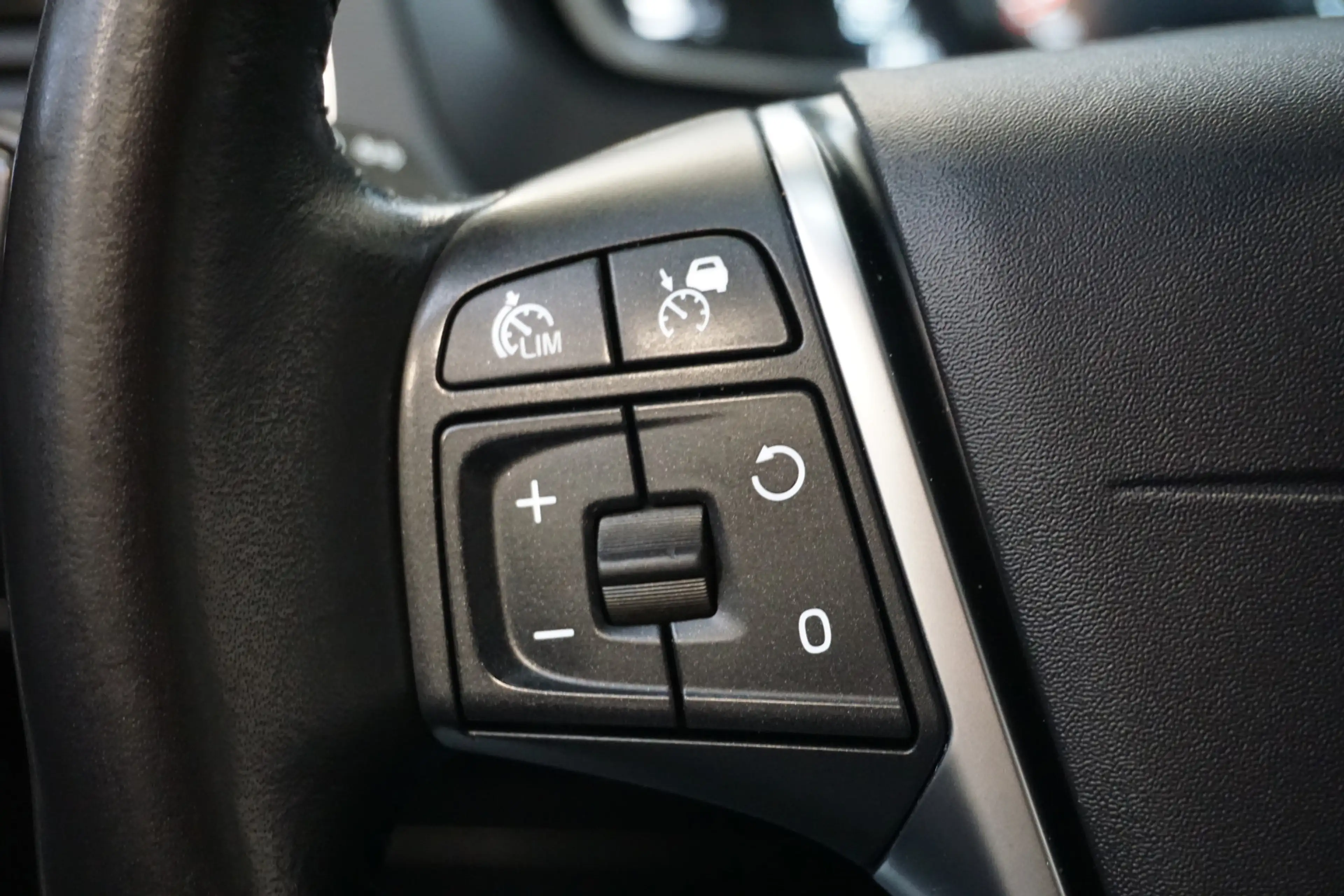 Volvo V40 Cross Country 2.0 D2 Nordic+ AUTOMAAT! LEER NAVI STAND. K. CRUIS — photo 31