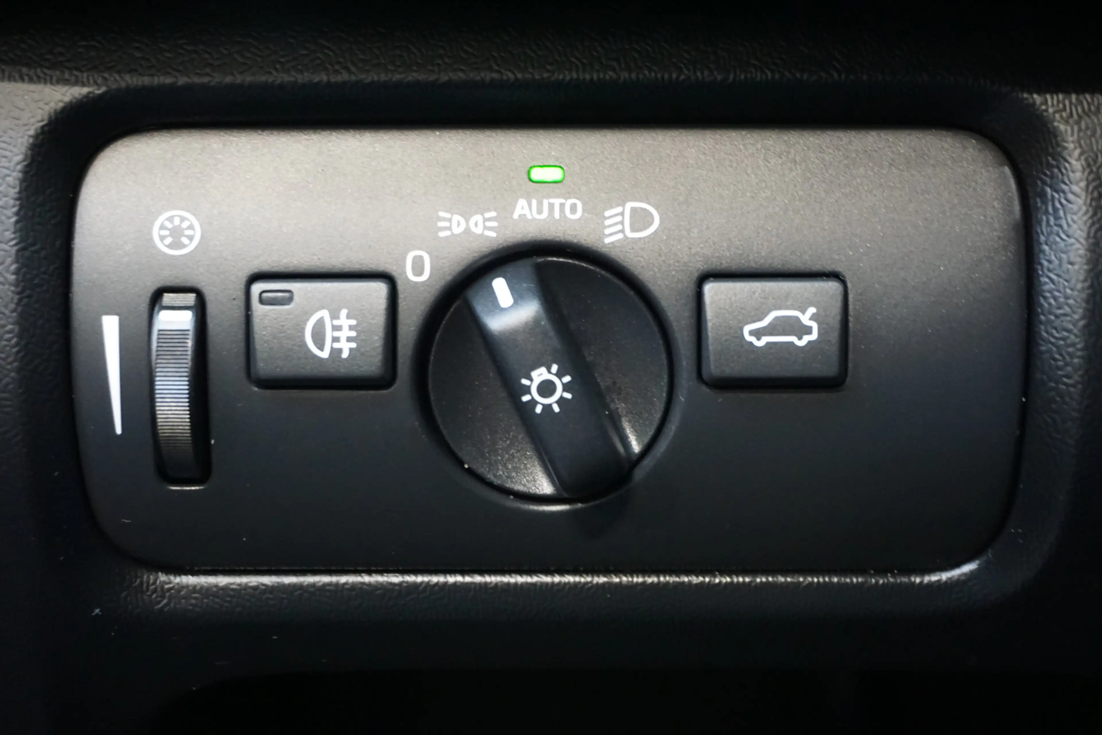 Volvo V40 Cross Country 2.0 D2 Nordic+ AUTOMAAT! LEER NAVI STAND. K. CRUIS — photo 29