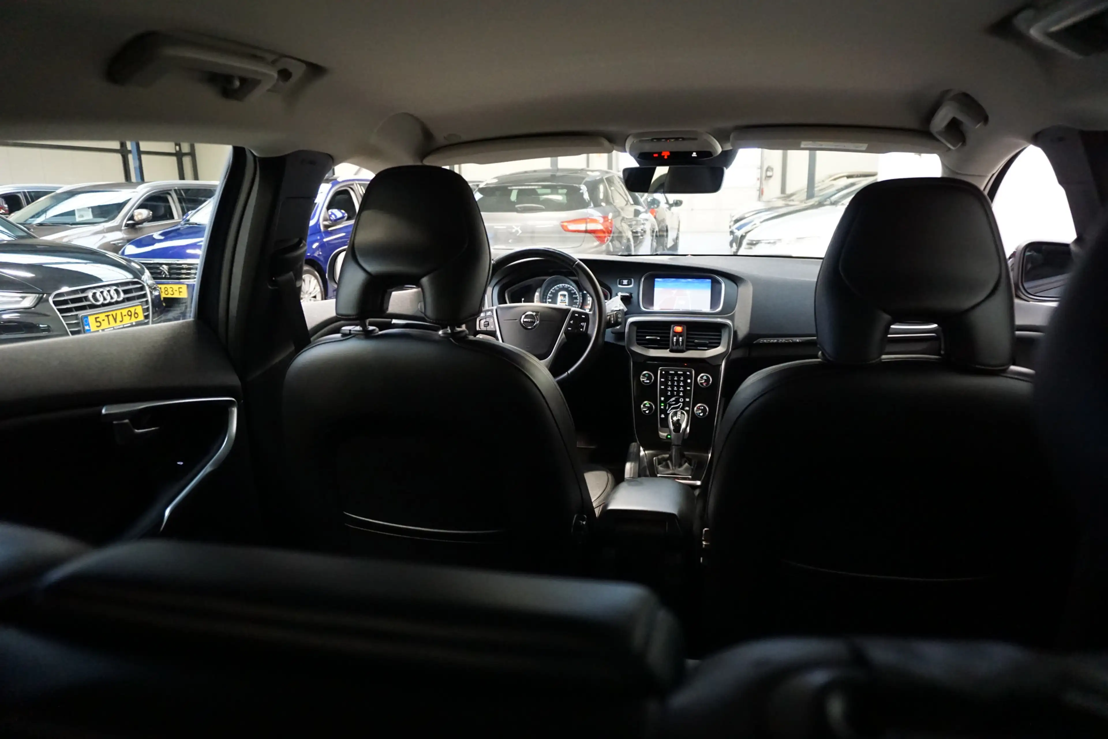 Volvo V40 Cross Country 2.0 D2 Nordic+ AUTOMAAT! LEER NAVI STAND. K. CRUIS — photo 23