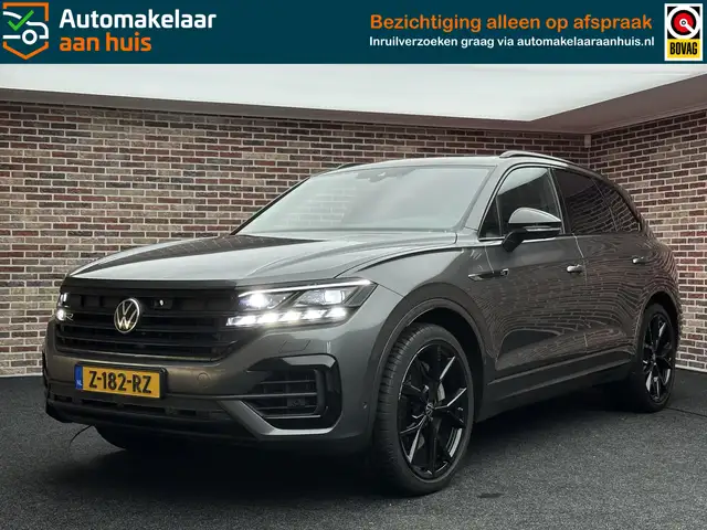 Volkswagen Touareg main image