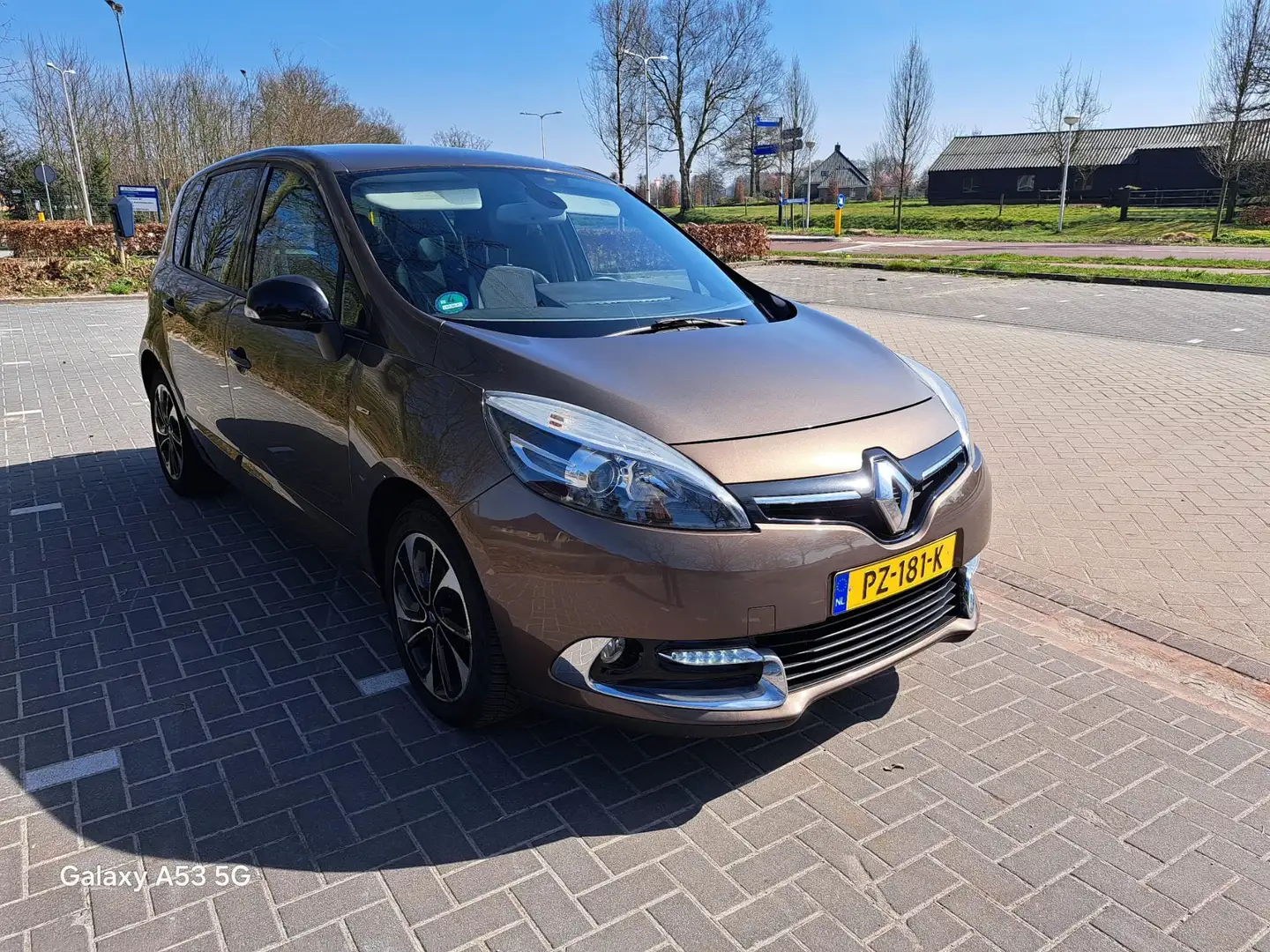 Renault Scenic Scenic 1.6 dCi Bose Bruin - 1