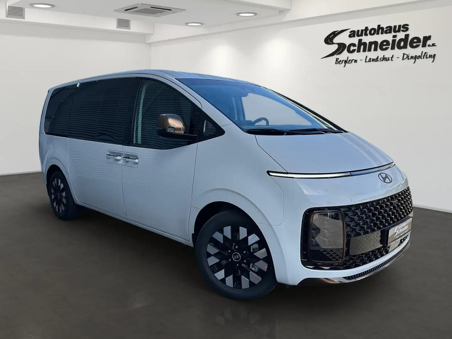 Hyundai STARIA MJ25 1.6 TGDi HEV 7-Sitzer SIGNATURE Weiß - 2