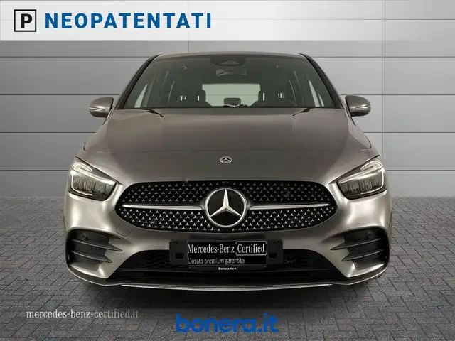 Mercedes-Benz B-Class view 4
