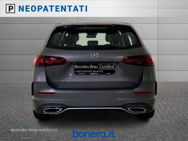 Mercedes-Benz B-Class view 5