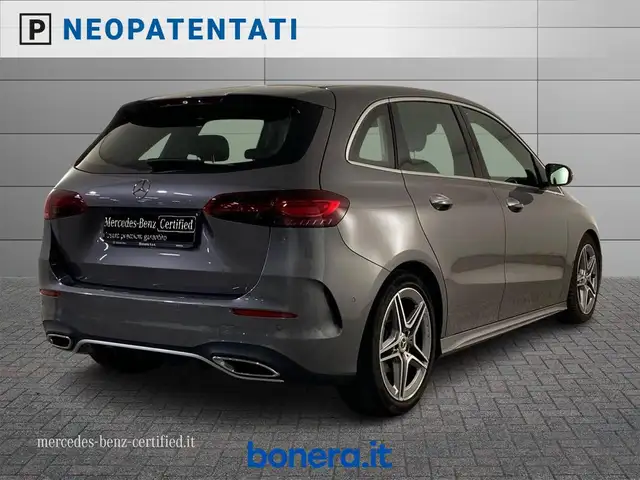 Mercedes-Benz B-Class view 3
