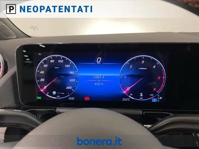 Mercedes-Benz B-Class view 14
