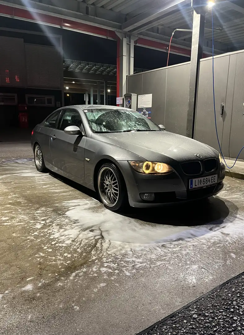 BMW 320 320i Coupé - 2