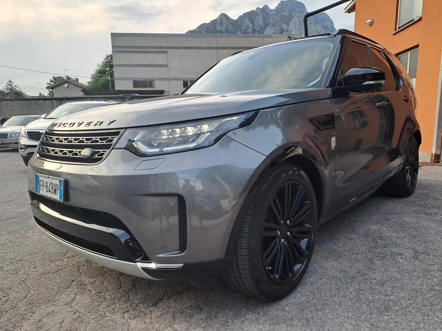 Land Rover Discovery 3.0 TD6 HSE *7 POSTI TETTO VIRTUAL MERIDIAN* Gris - 1