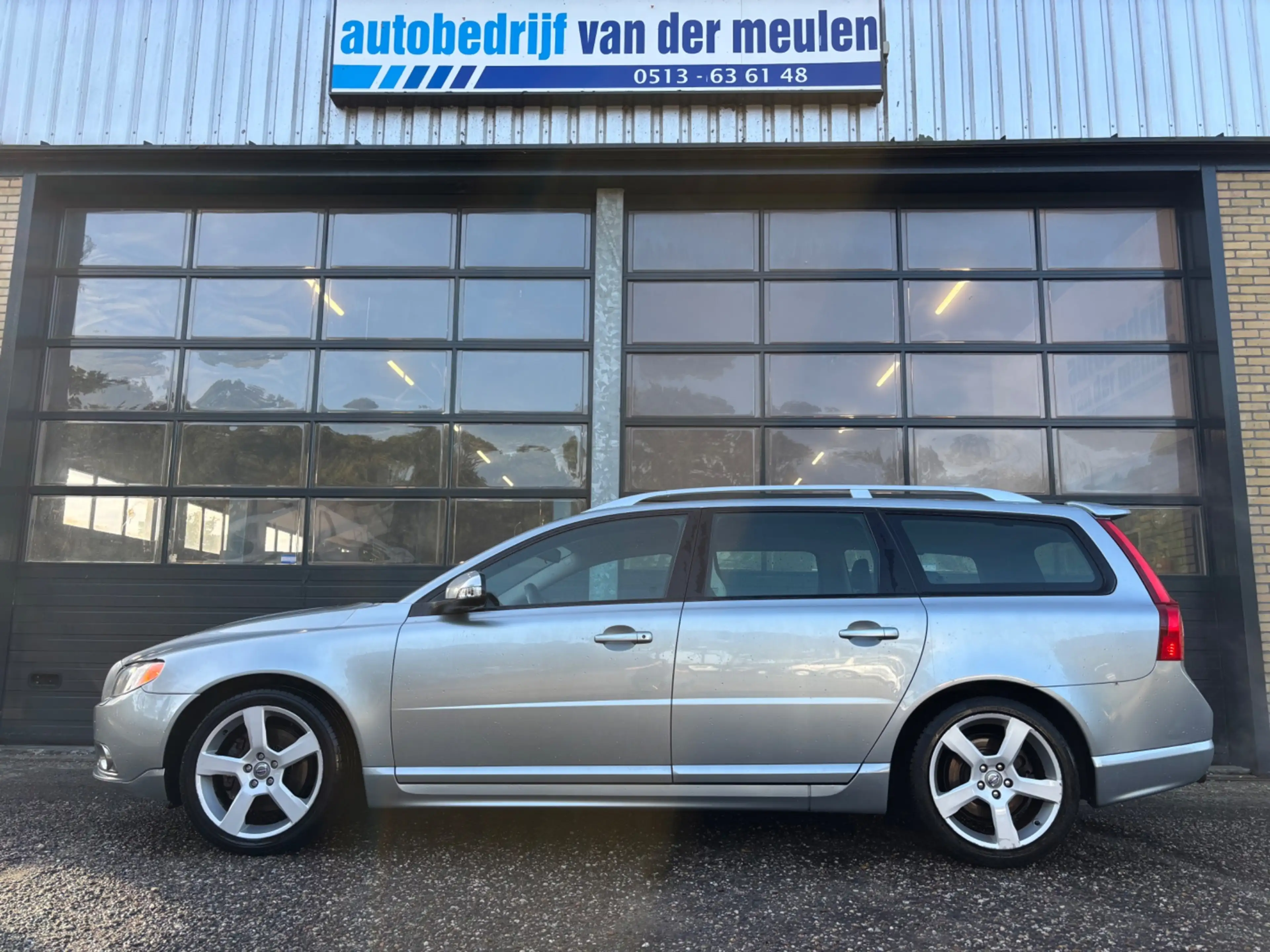 Volvo V70 2.0T R-Edition. 203 PK! Nederlandse auto! — photo 3
