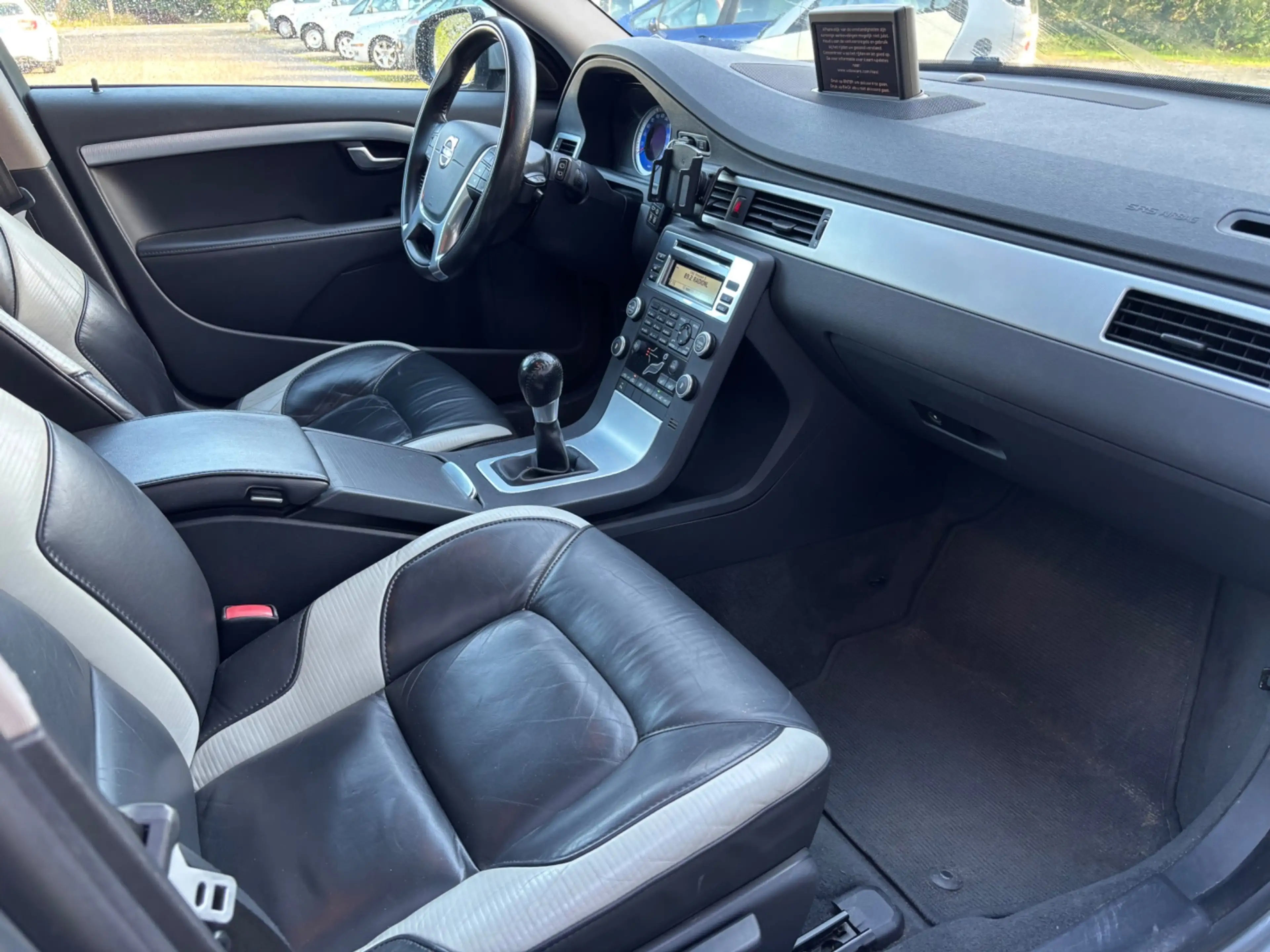 Volvo V70 2.0T R-Edition. 203 PK! Nederlandse auto! — photo 7