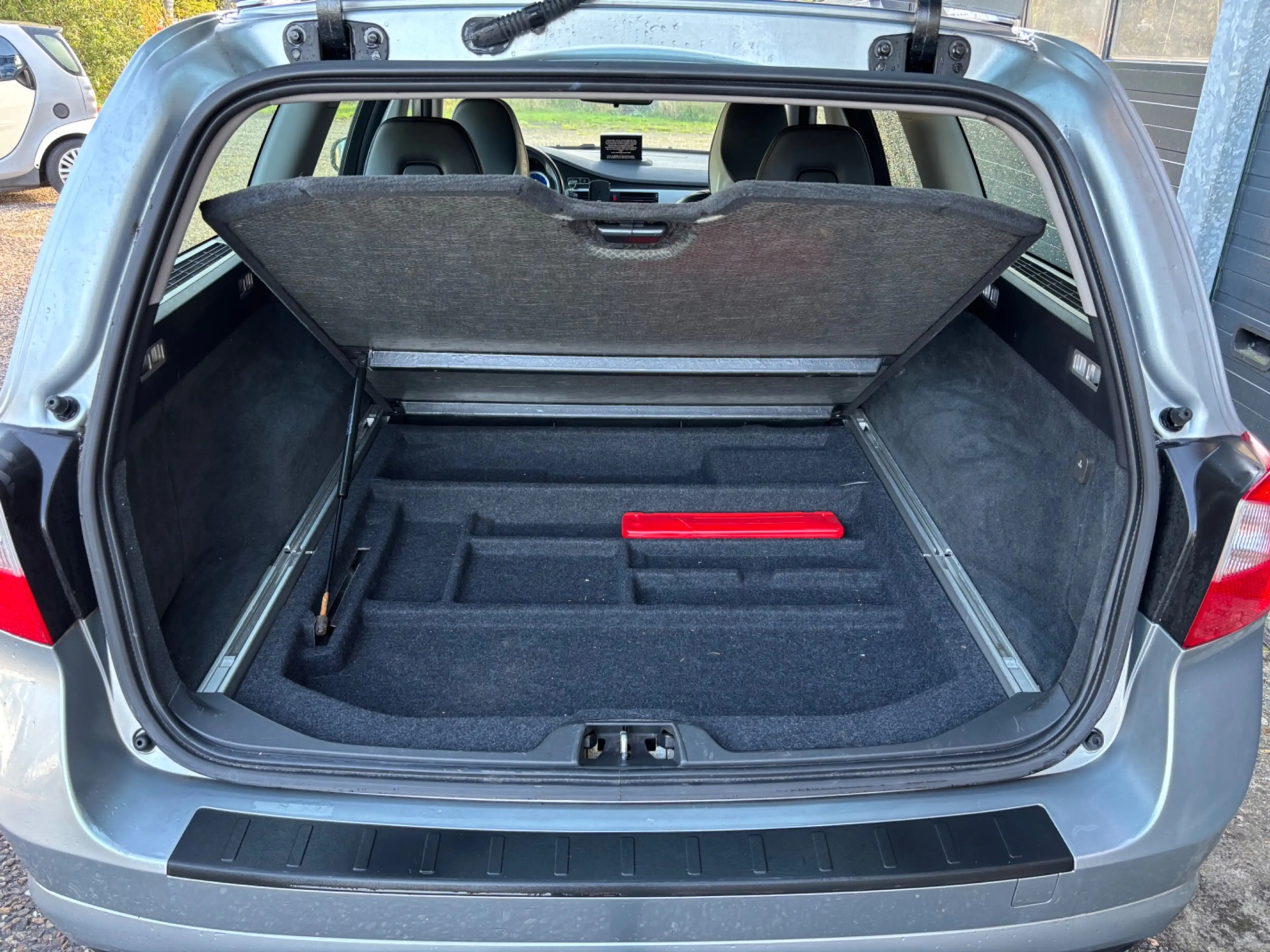 Volvo V70 2.0T R-Edition. 203 PK! Nederlandse auto! — photo 9