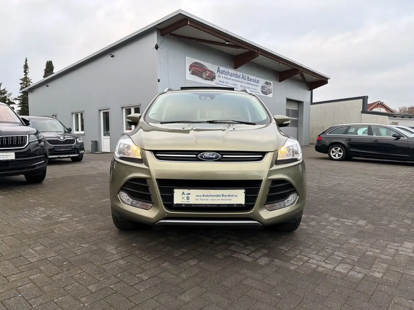 Ford Kuga Titanium 2.0 TDCI PANO NAVI LEDER SYNC KAM Grün - 2