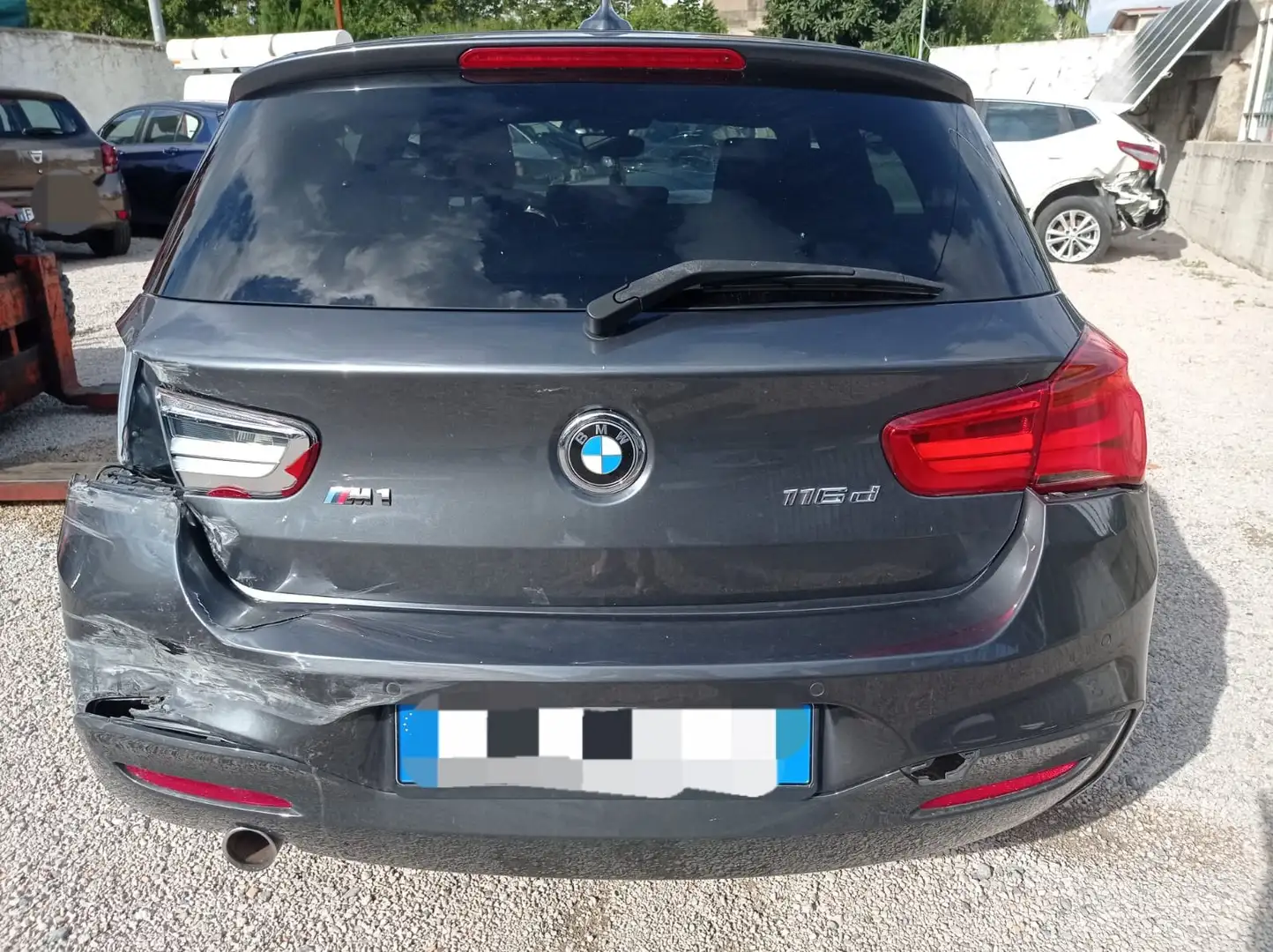 BMW 116 1.5d 115cv Msport Grau - 1