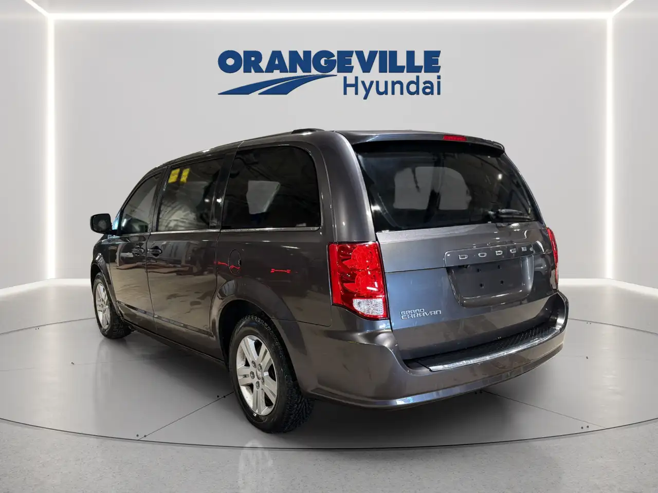 Dodge Grand Caravan снимка Dodge Grand Caravan
