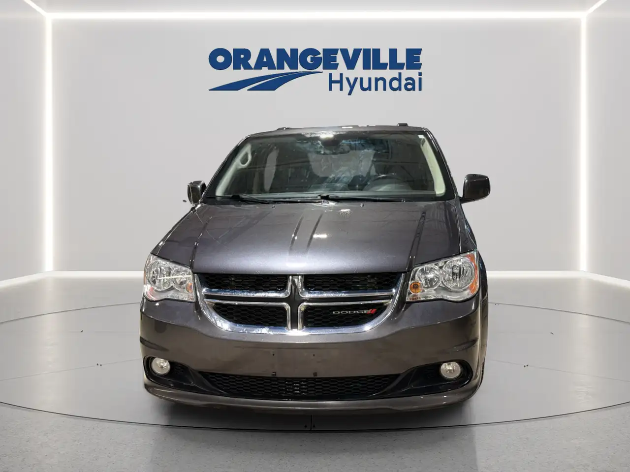 Dodge Grand Caravan снимка Dodge Grand Caravan