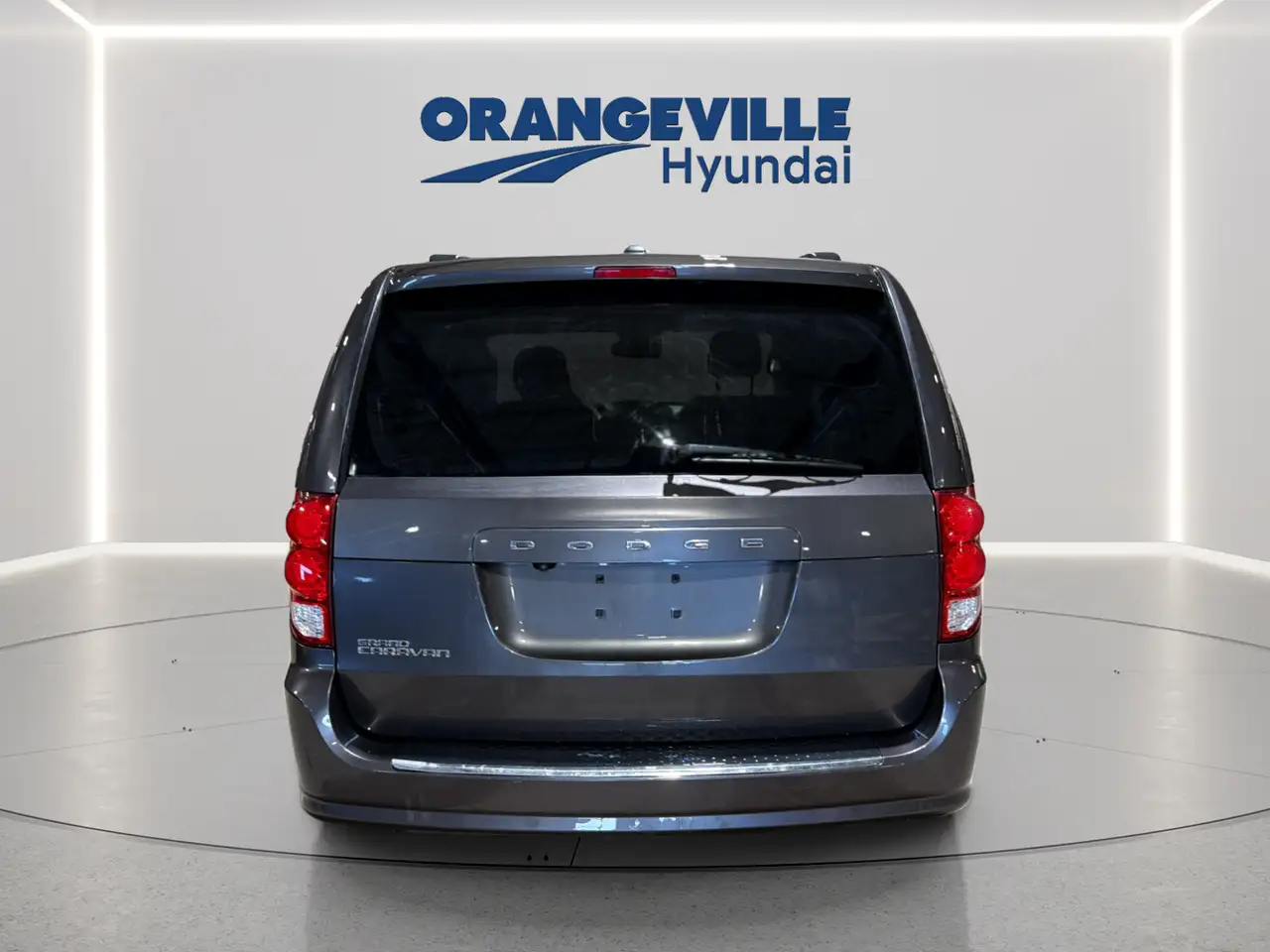 Dodge Grand Caravan снимка Dodge Grand Caravan