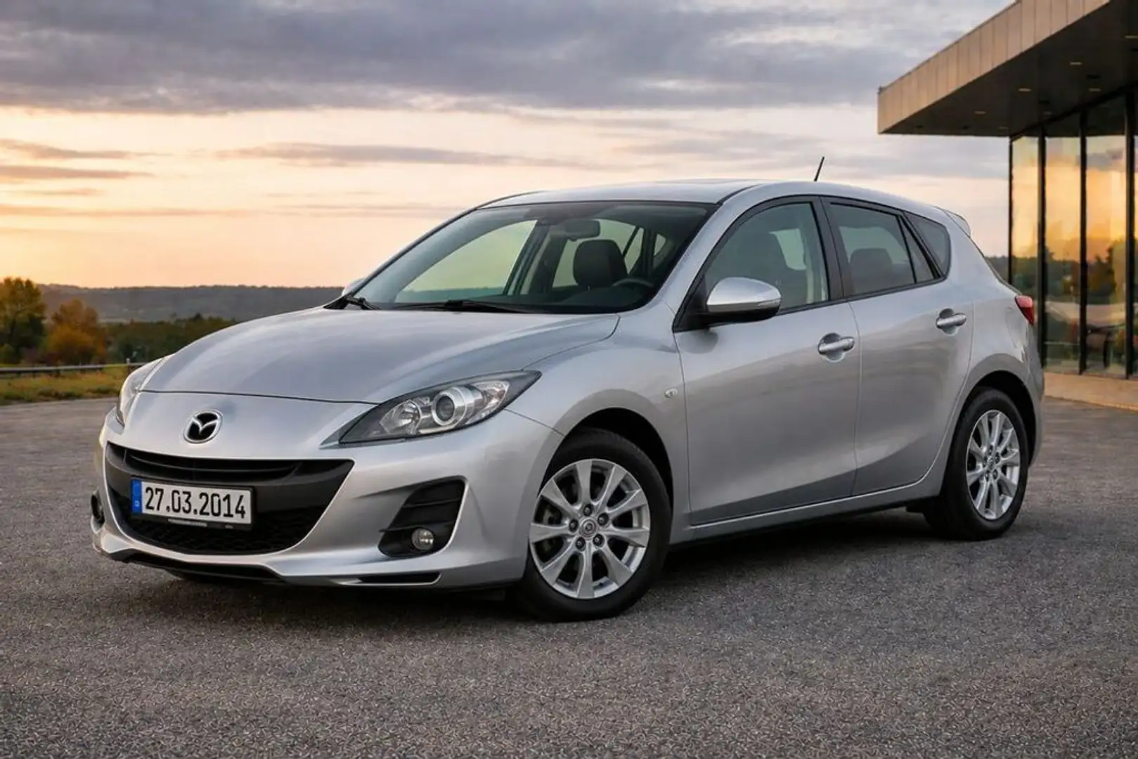 Mazda 3 Attraction Silber - 1