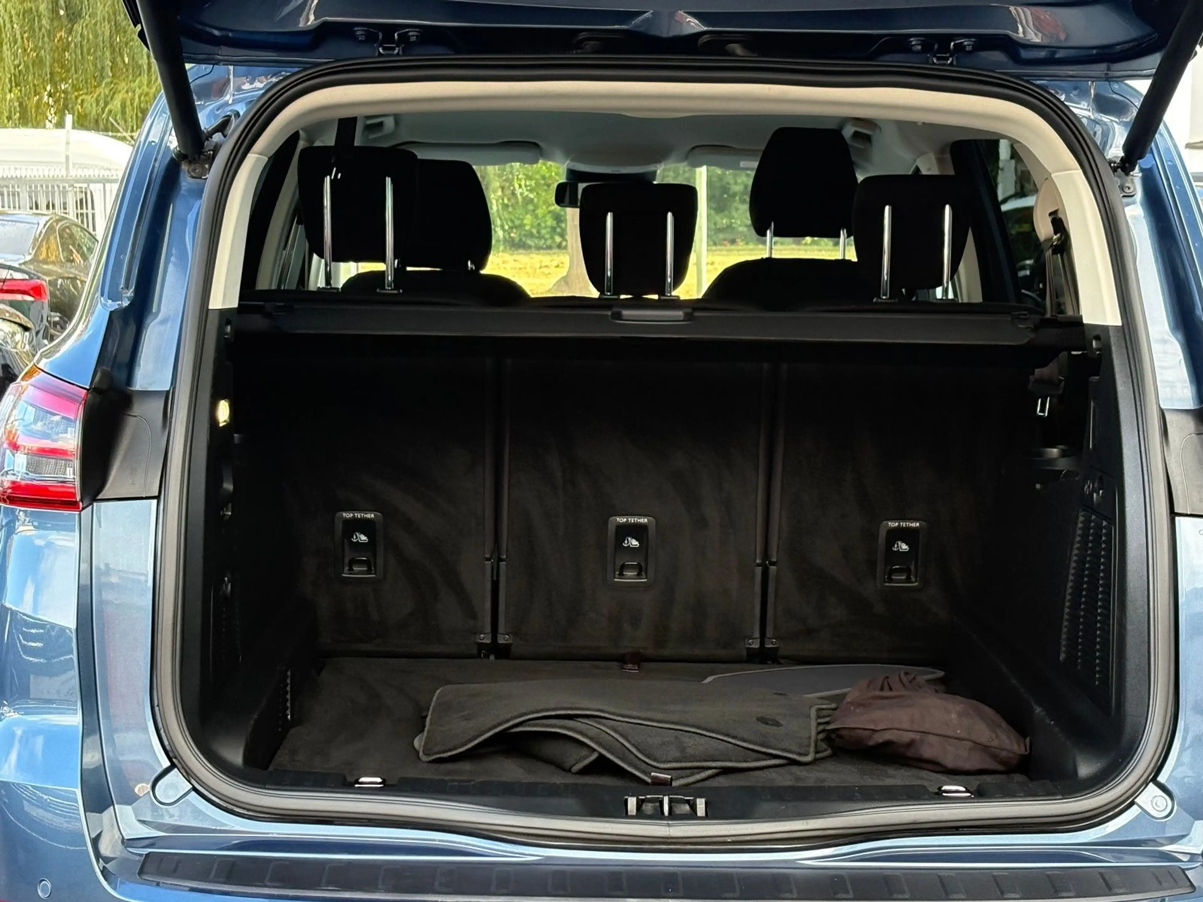 Ford S-Max S-MAX 2.0 EcoBlue Titanium LED KAM AHK SHZ TEMP — photo 11