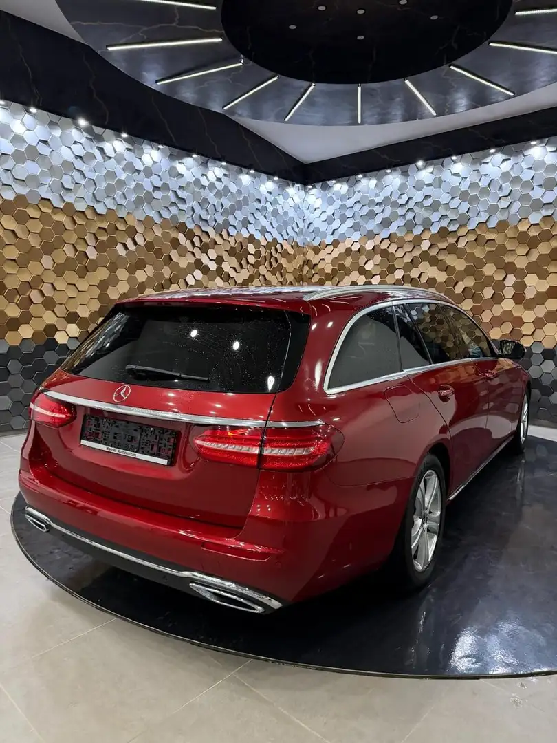 Mercedes-Benz E 220 d T /Widescreen/AHK/Kamera/Led/ Rot - 2