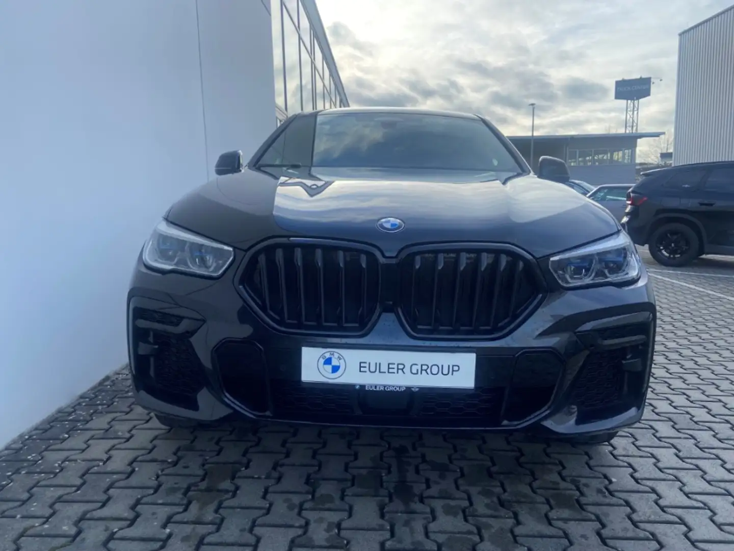 BMW X6 xDrive 40dA M-Sport AHK DrivAssProf HUD Laser Schwarz - 2