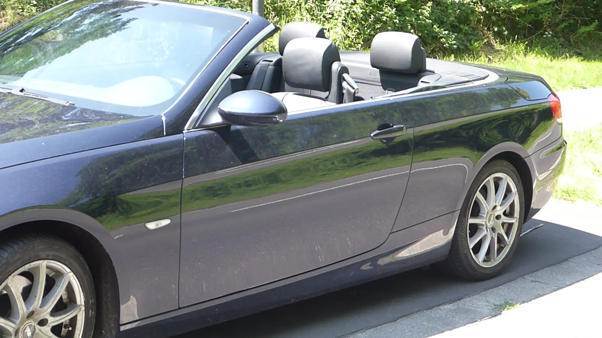 BMW 325 325i Cabrio Aut. Blau - 2