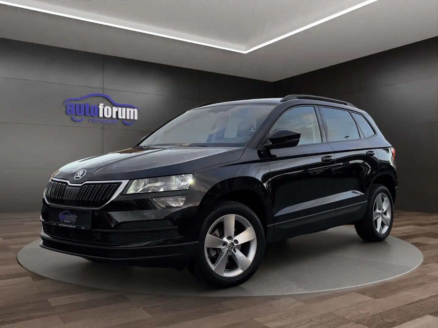 Skoda Karoq Ambition AUTOMATIK°LED°NAVI°KEYLESS°SHZ Schwarz - 1
