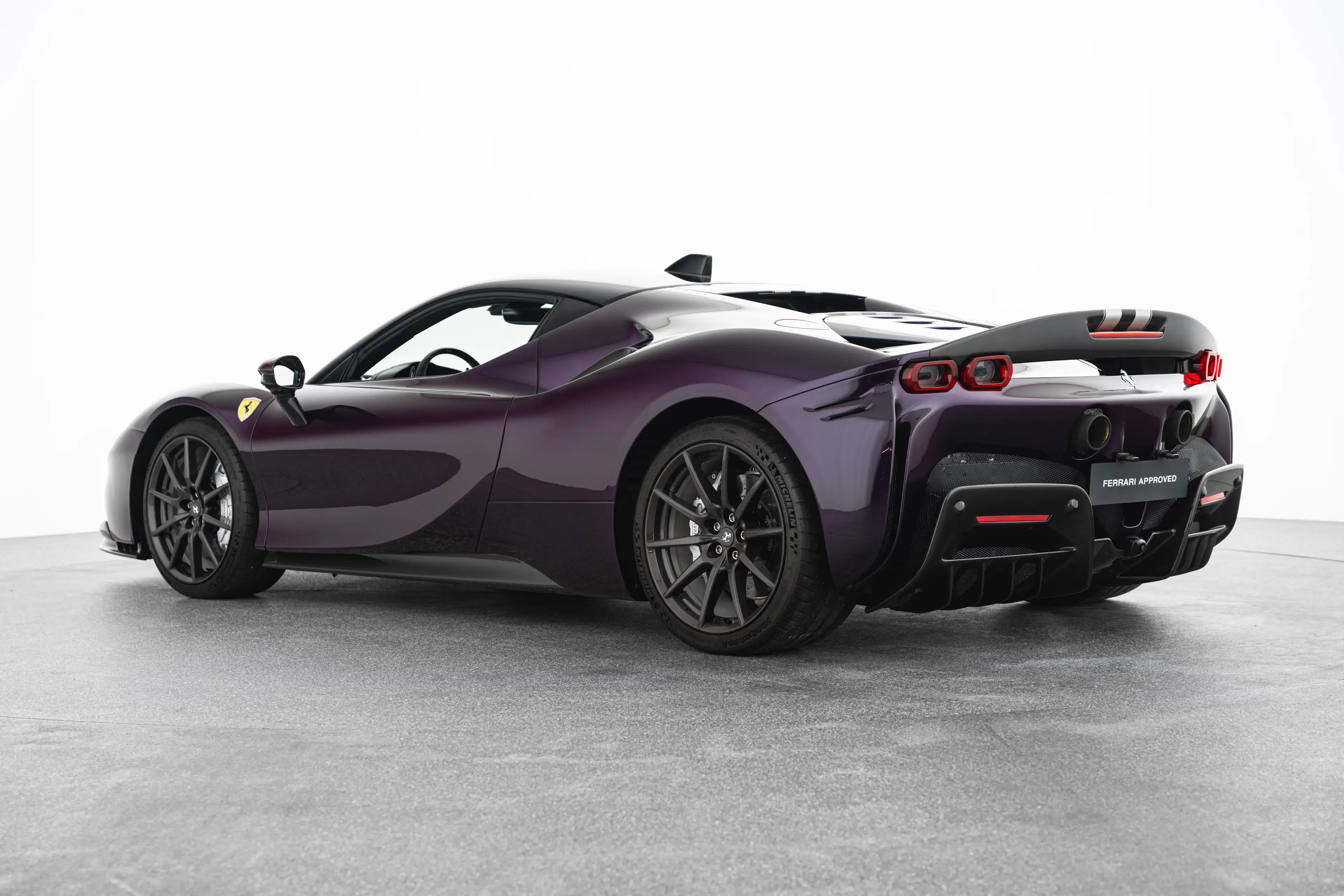 Ferrari SF90 Stradale — photo 7