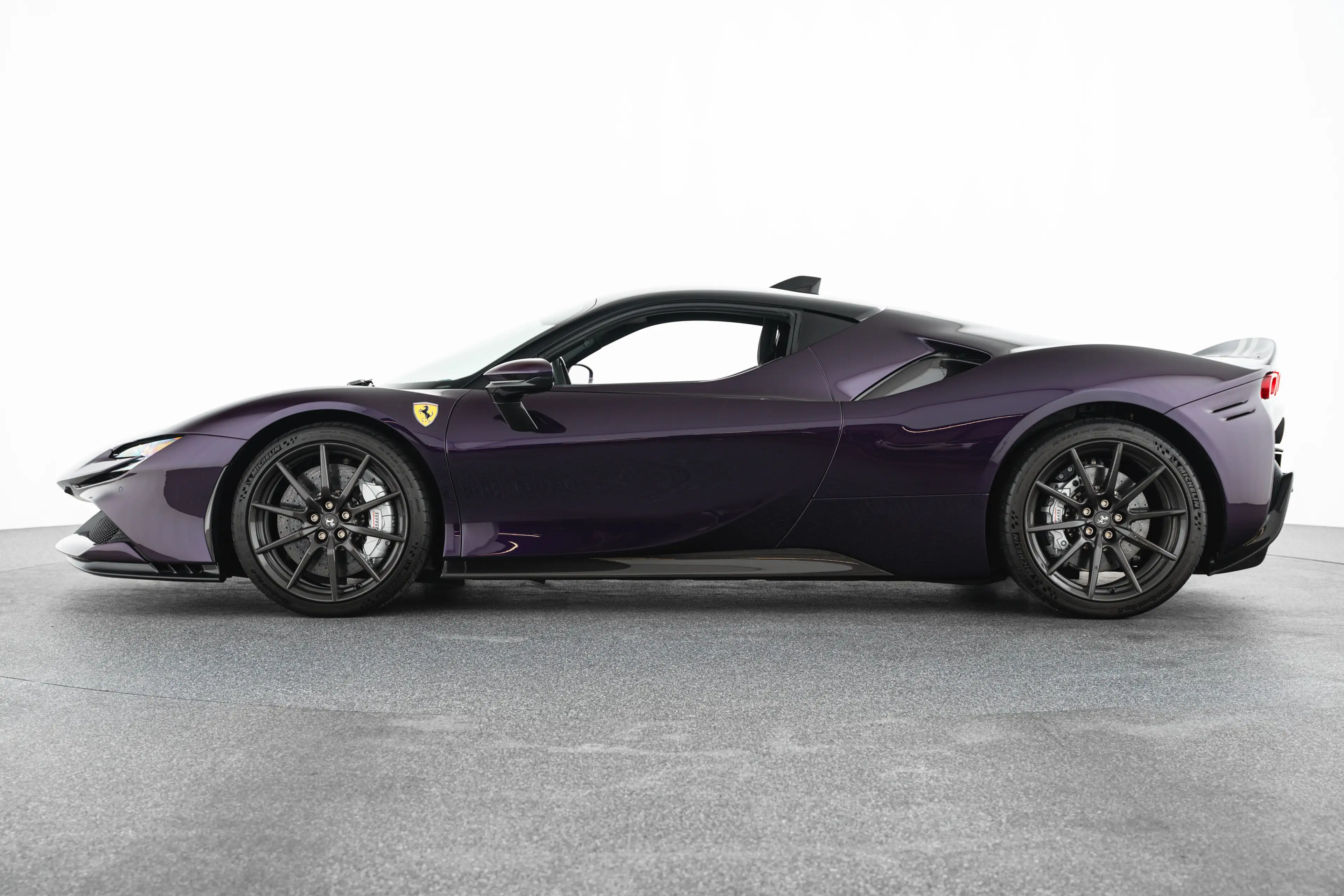 Ferrari SF90 Stradale — photo 8