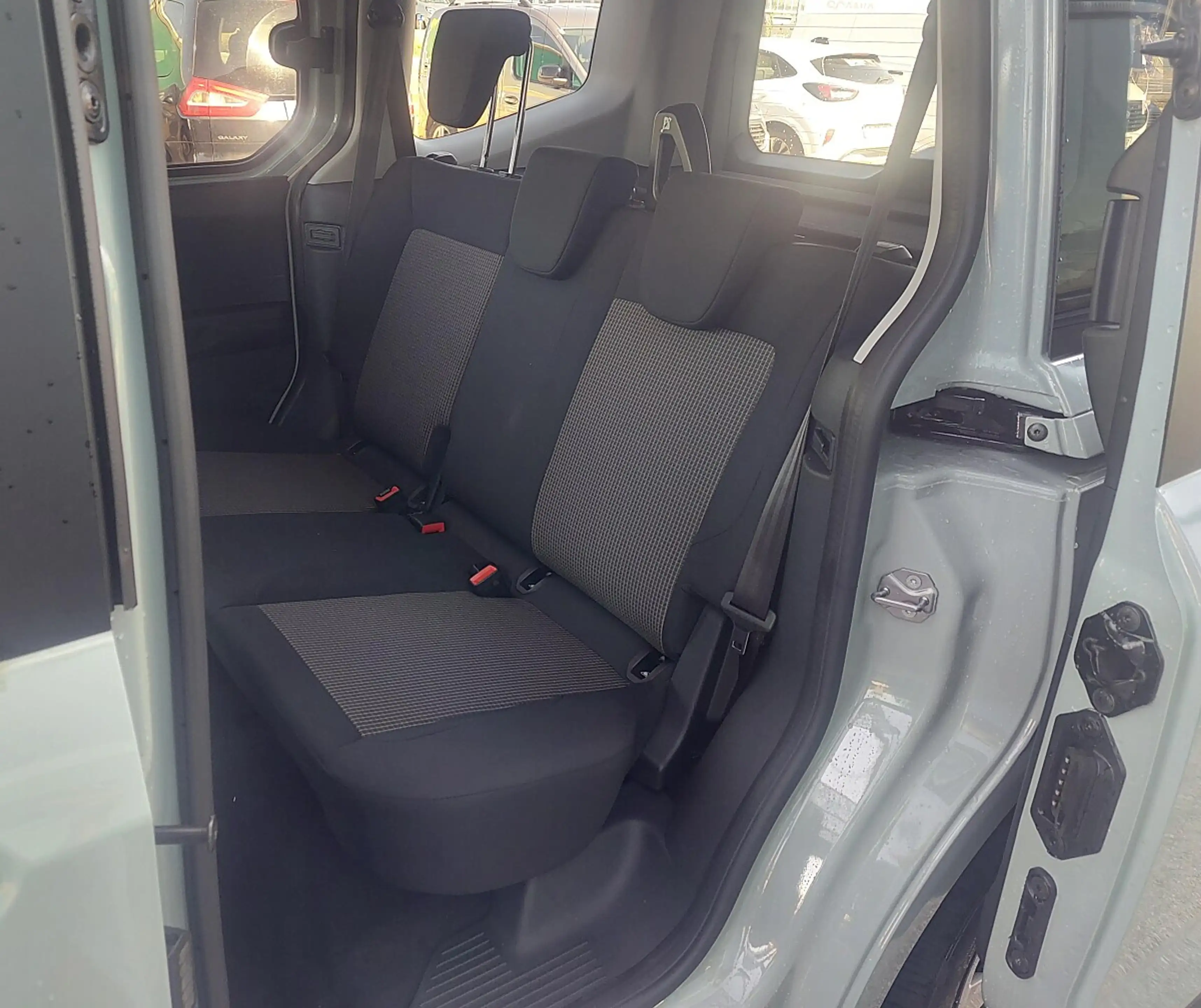 Ford Tourneo Courier Trend 1.0L 125PS M6 FWD — photo 7