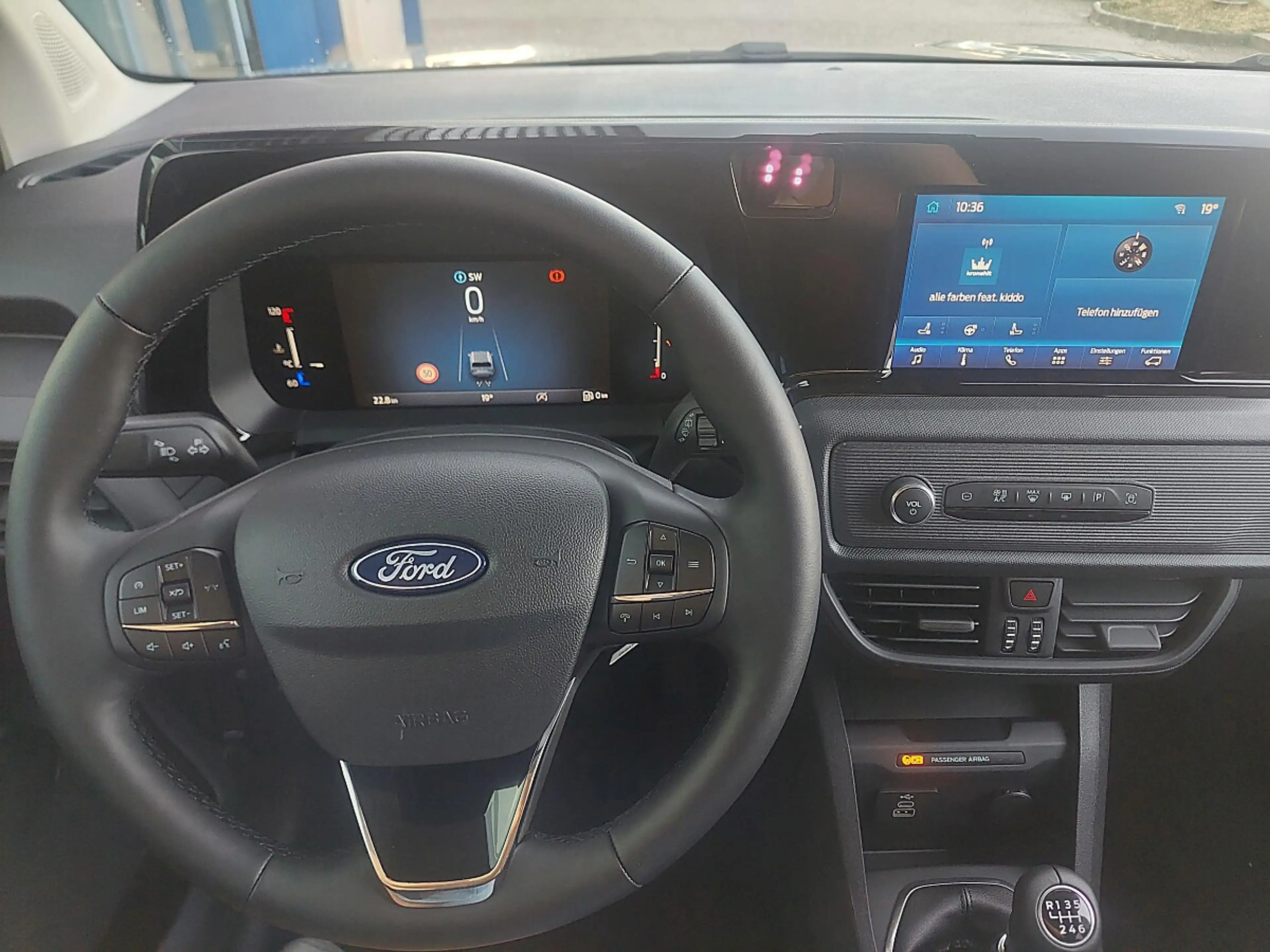 Ford Tourneo Courier Trend 1.0L 125PS M6 FWD — photo 11