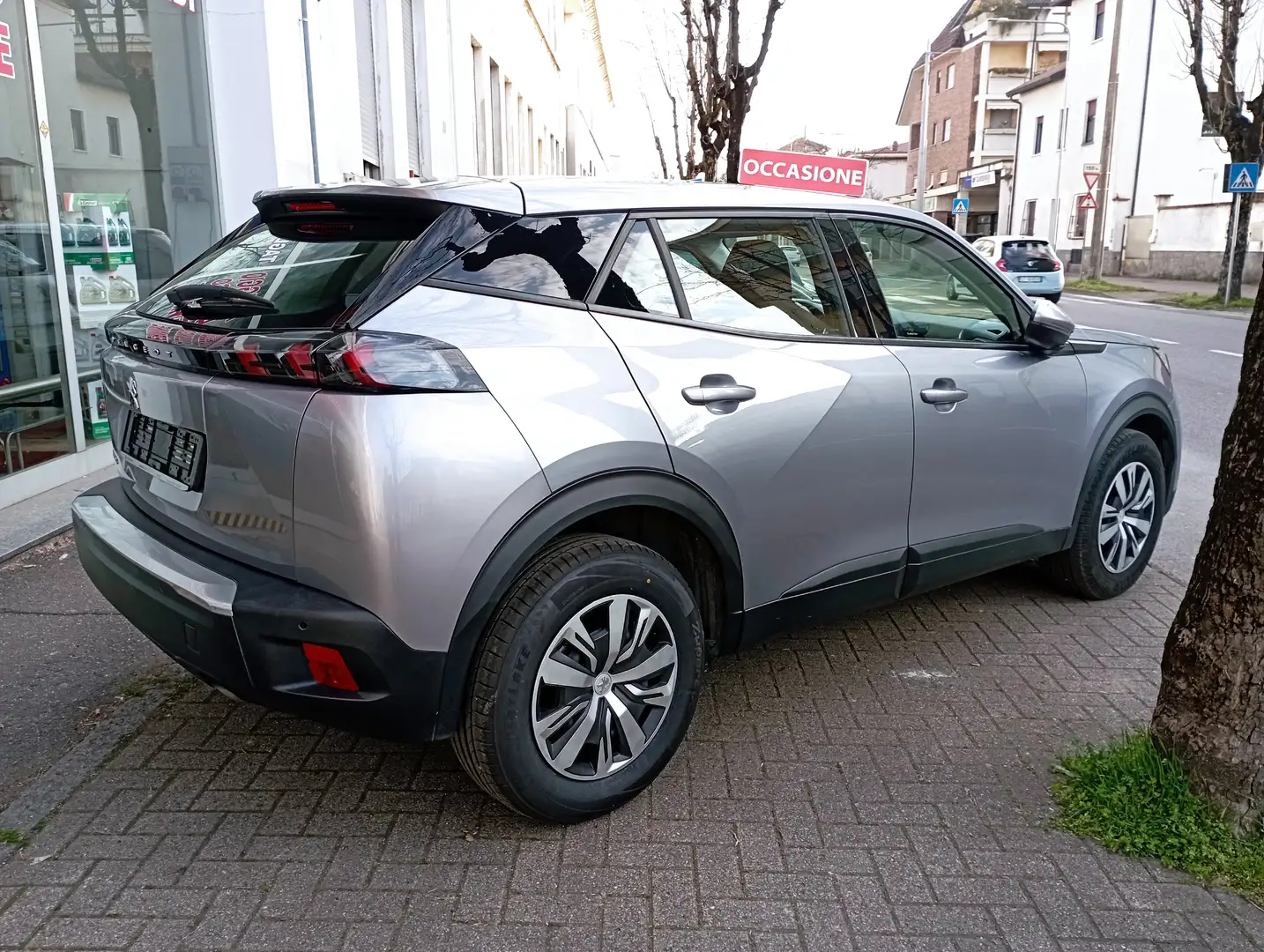 Peugeot 2008 1.2  NESSUN VINCOLO DI FINANZIAMENTO PREZZO REALE Grigio - 2