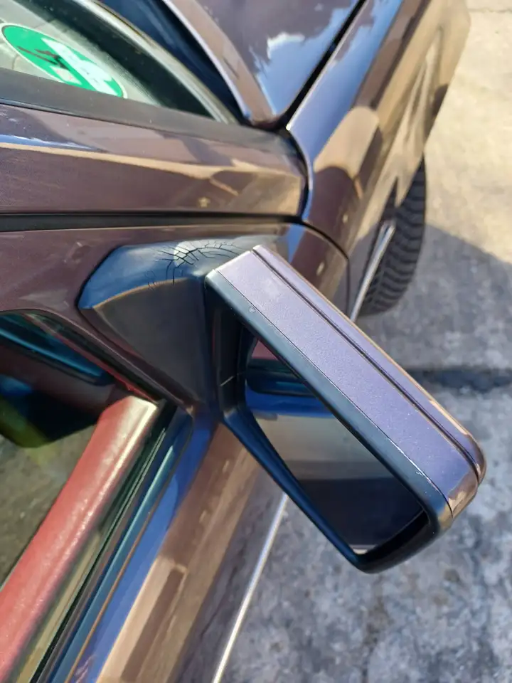 Mercedes-Benz E 200 zuverlässiger Stern mit roter Lederausstattung; E-Klasse TE, foto 10