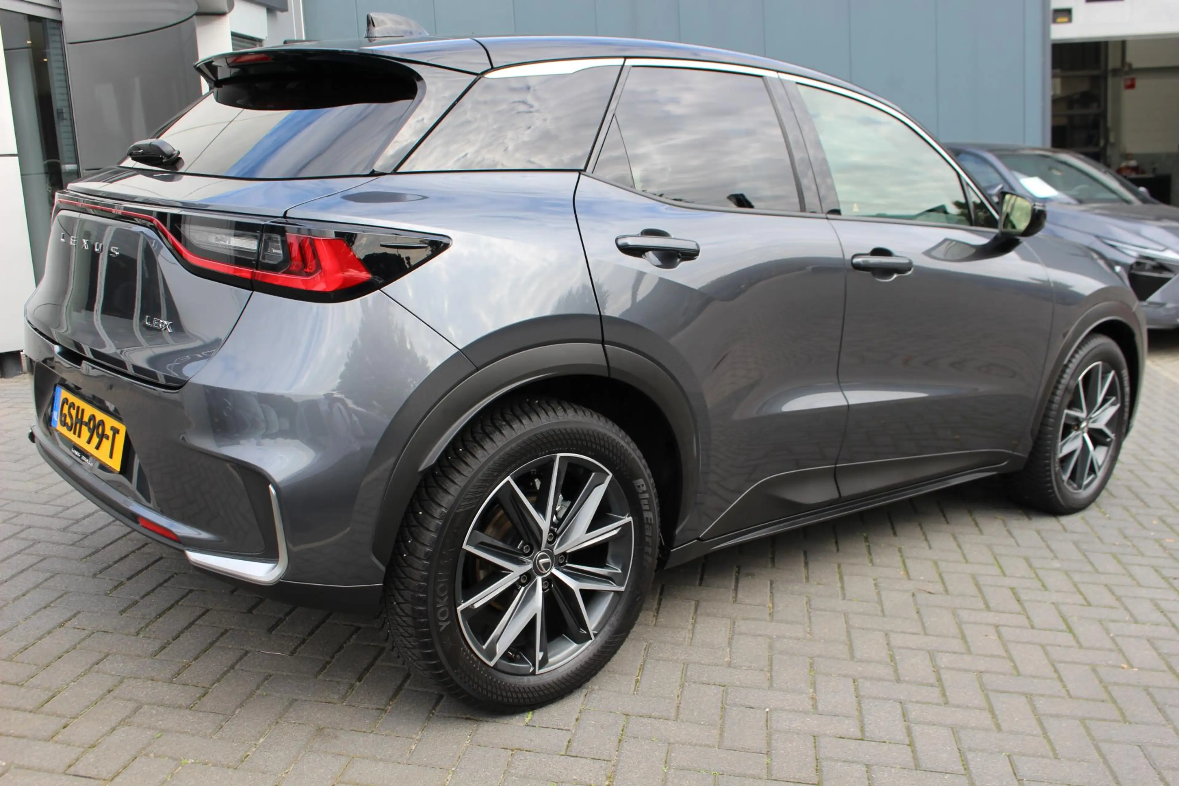 Lexus LBX 1.5 Relax 2WD TECH PACK — photo 3