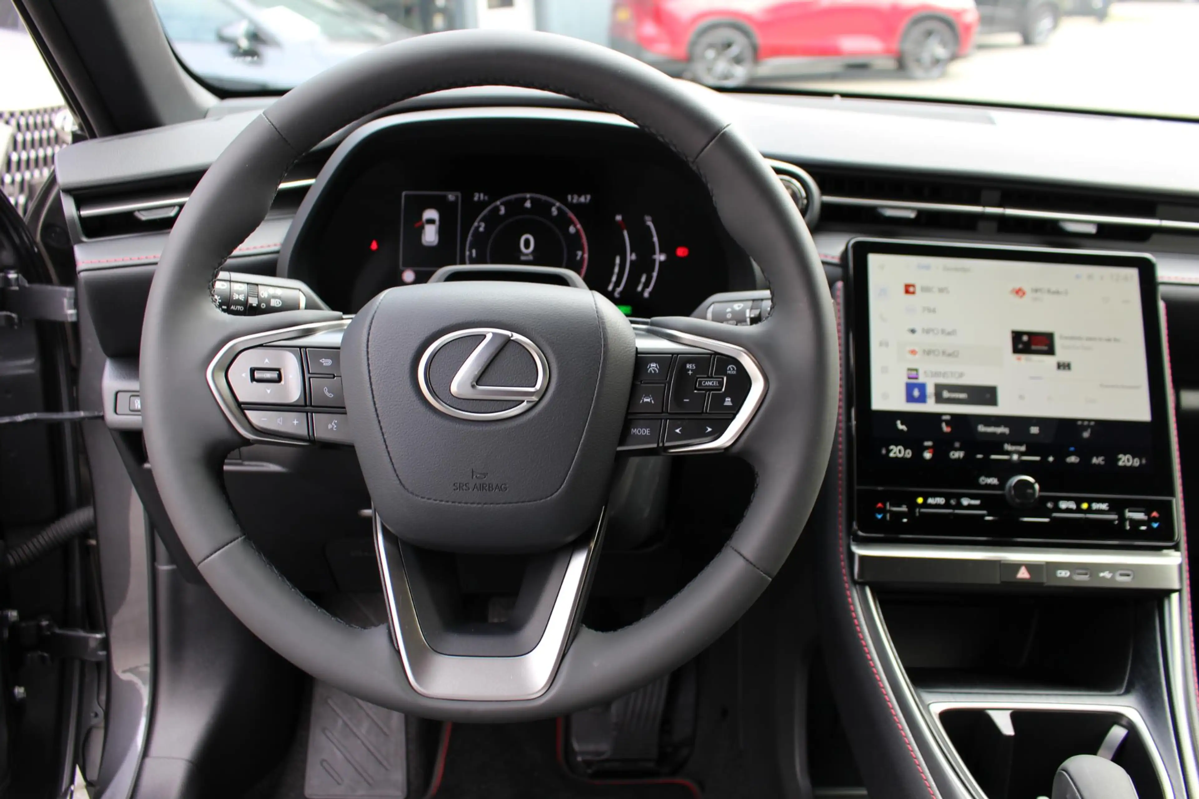 Lexus LBX 1.5 Relax 2WD TECH PACK — photo 16