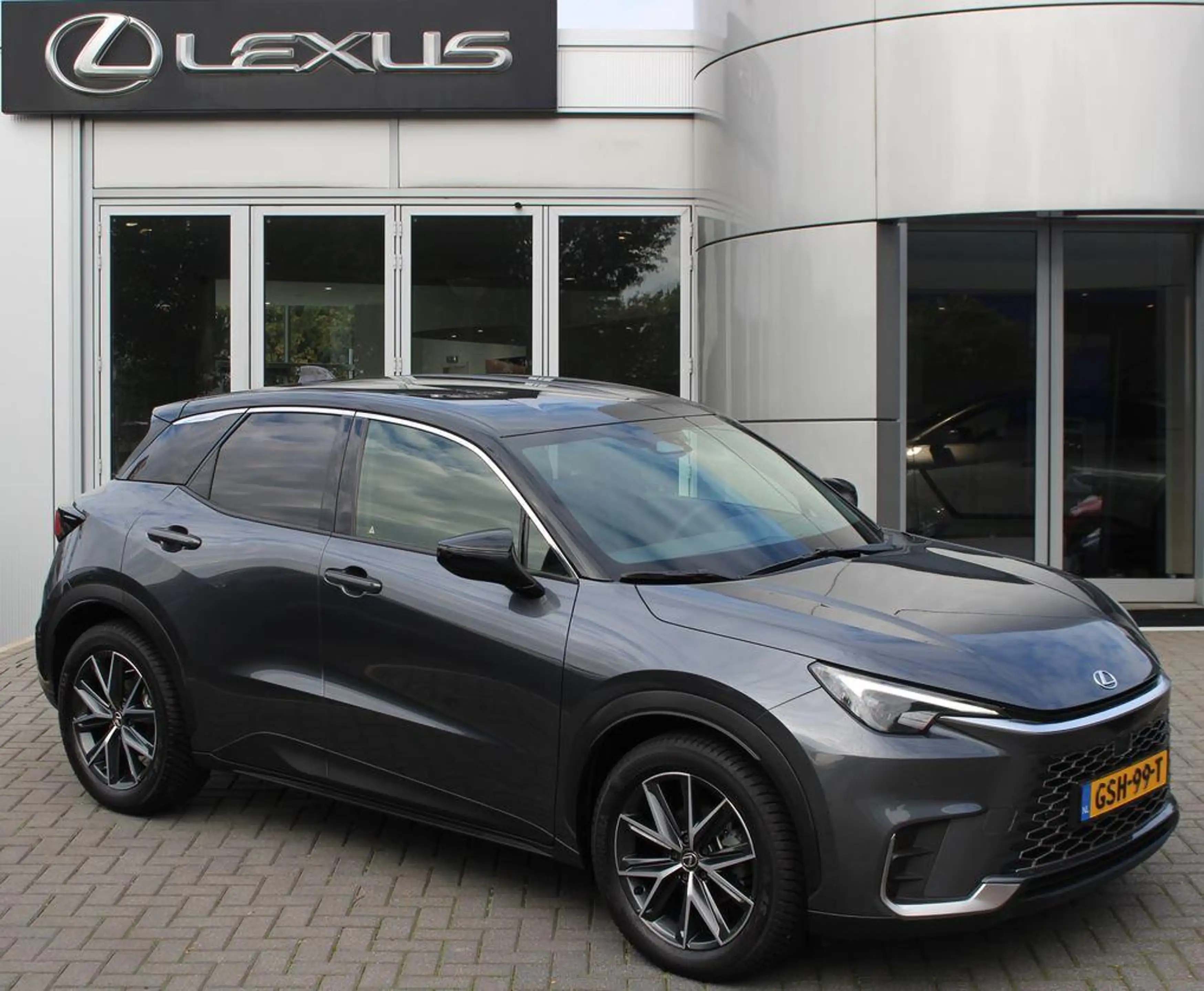 Lexus LBX 1.5 Relax 2WD TECH PACK