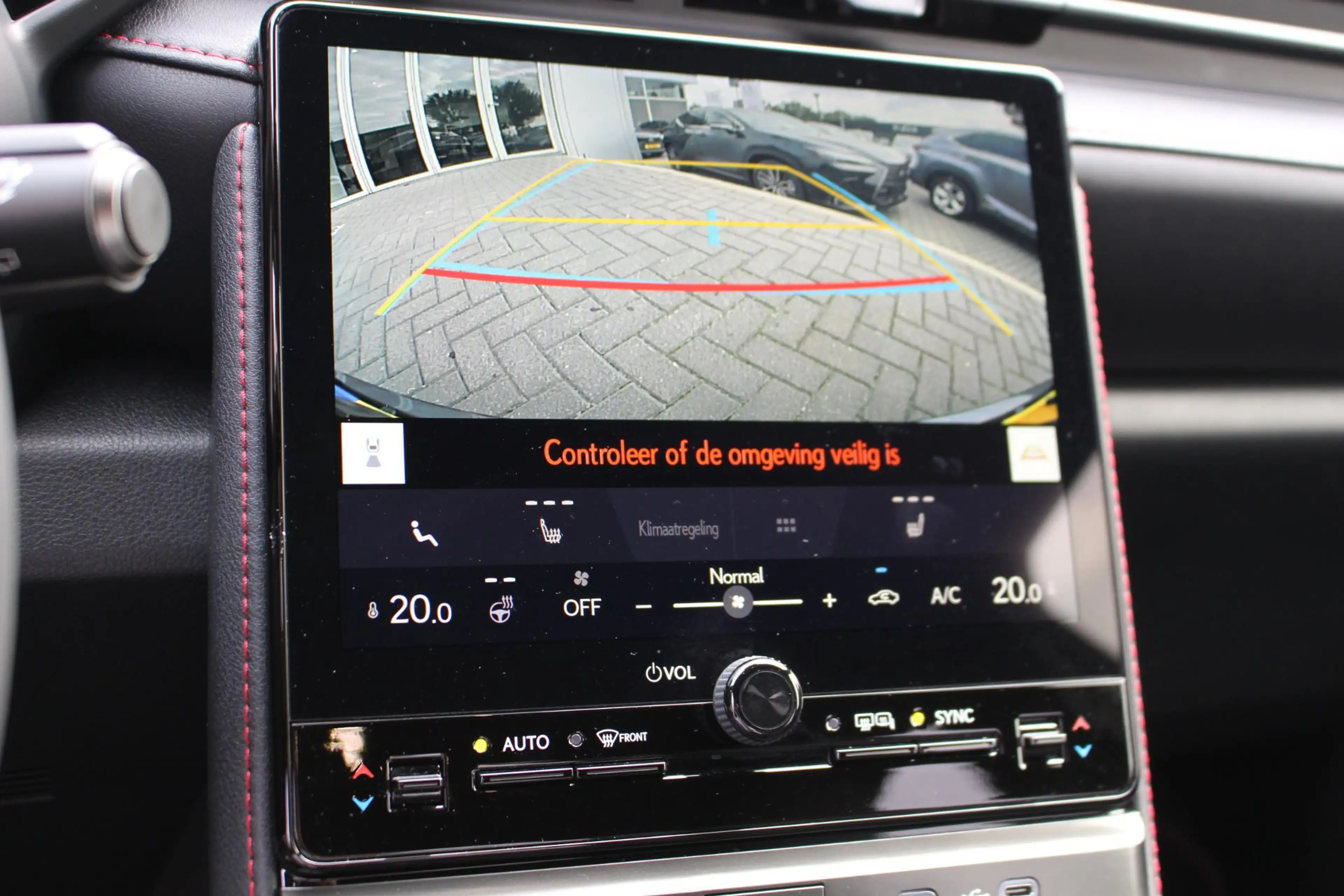 Lexus LBX 1.5 Relax 2WD TECH PACK — photo 22