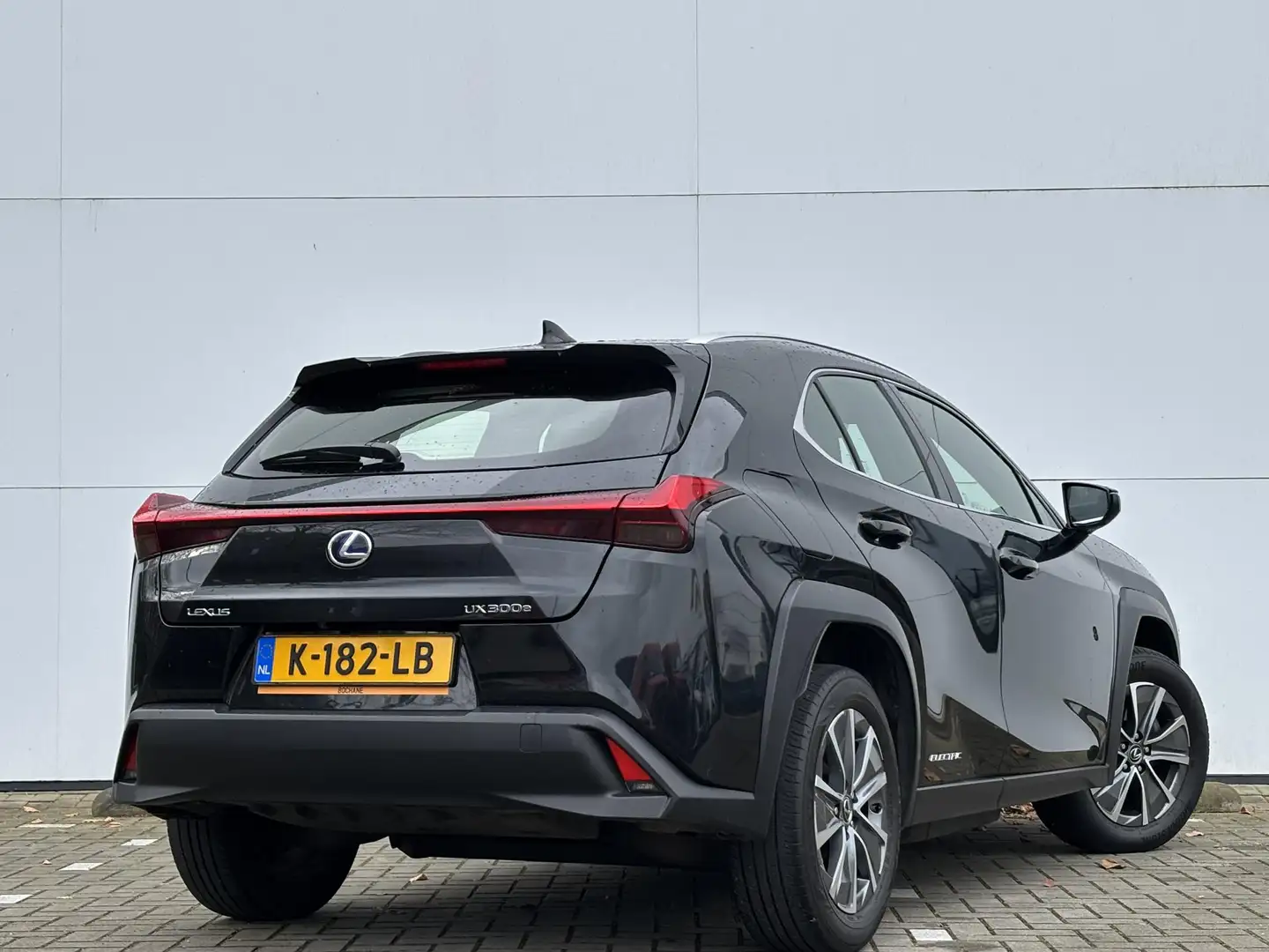 Lexus UX 300e Business 54 kWh Navigatie | Cruise control | Elect Schwarz - 2