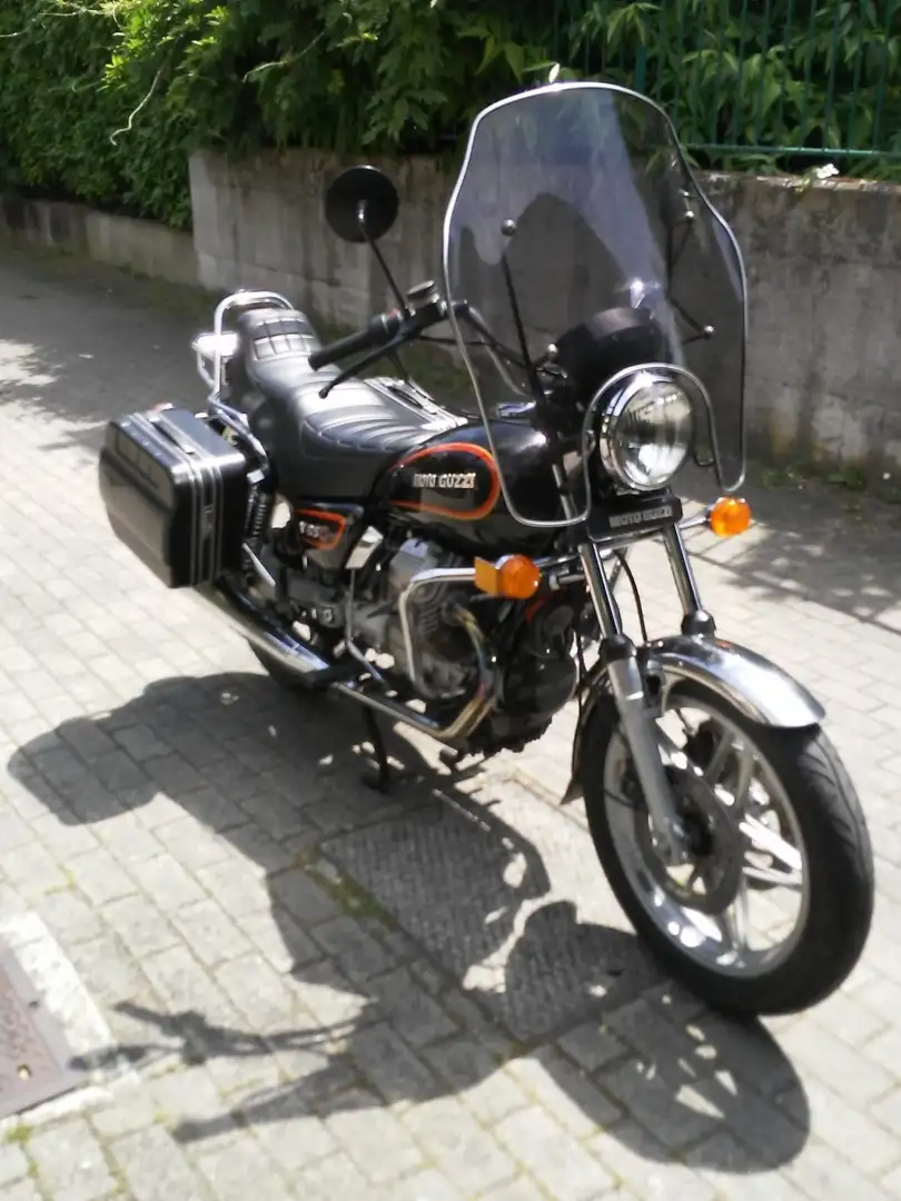 Moto Guzzi V 65 C Zwart - 1