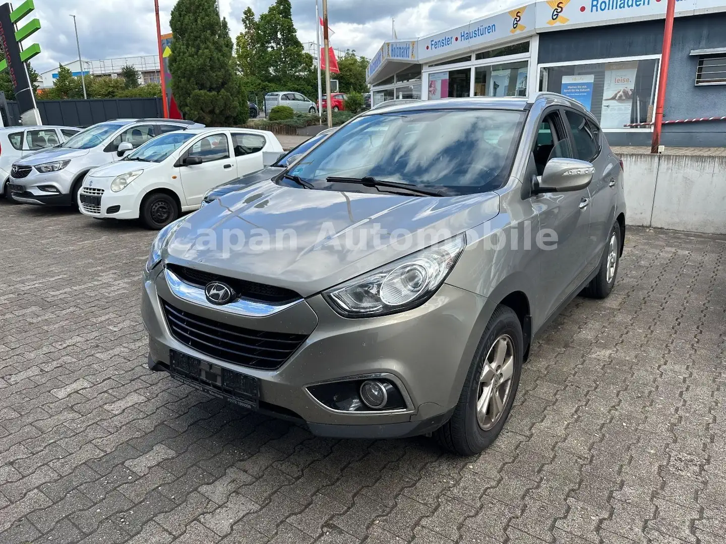Hyundai iX35 Style 2WD Klimaauto/Leder/SHZ/PDC/EURO5 Silber - 1