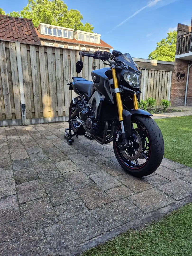 Yamaha MT-09 Street Rally Zwart - 2
