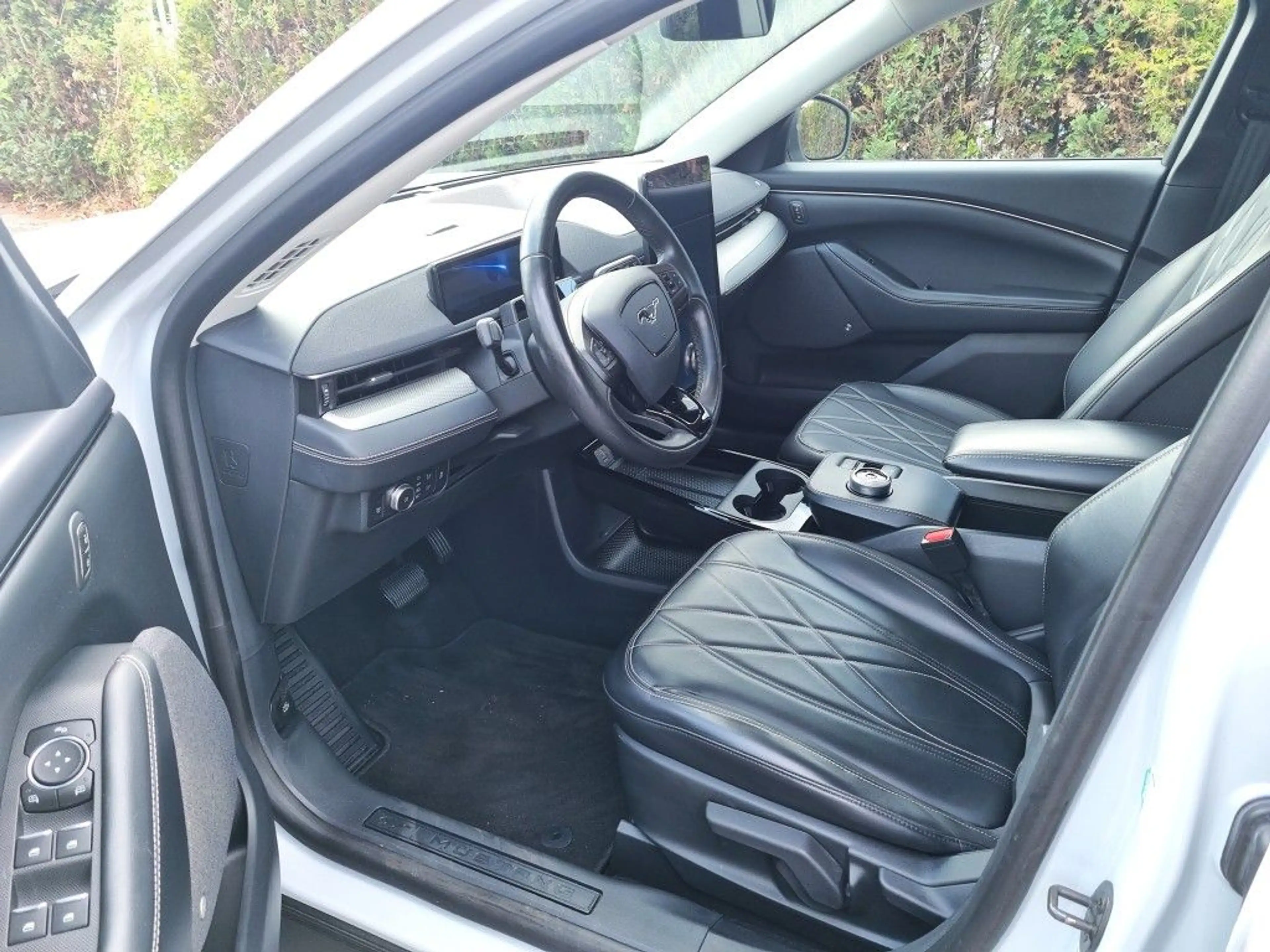 Ford Mustang Mach-E 99 kWh B&O 360-Grad-Kamera — photo 10